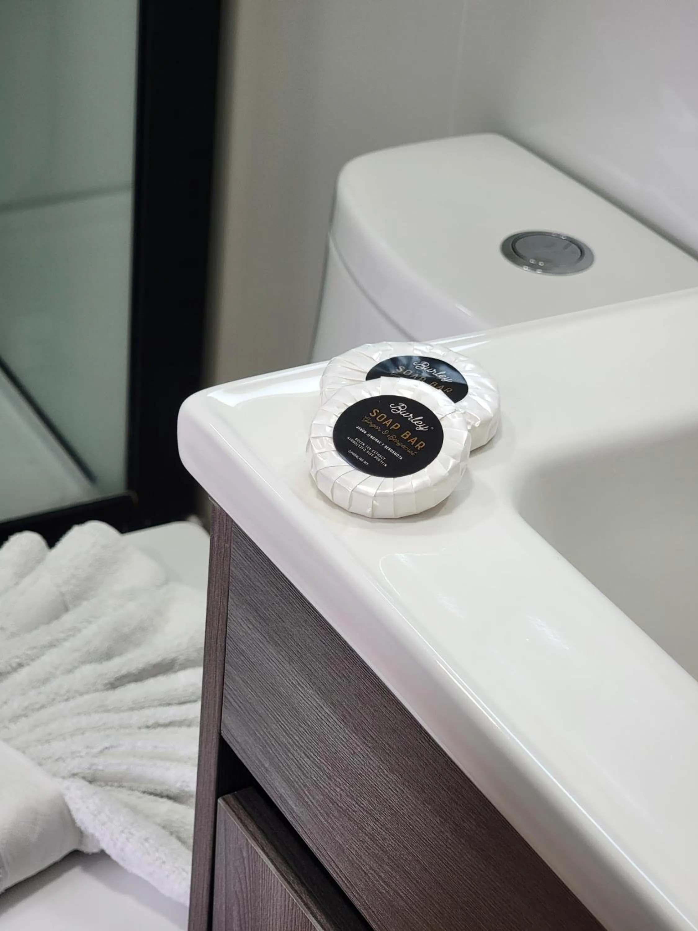 Bathroom, Bed in Zurban Travelers