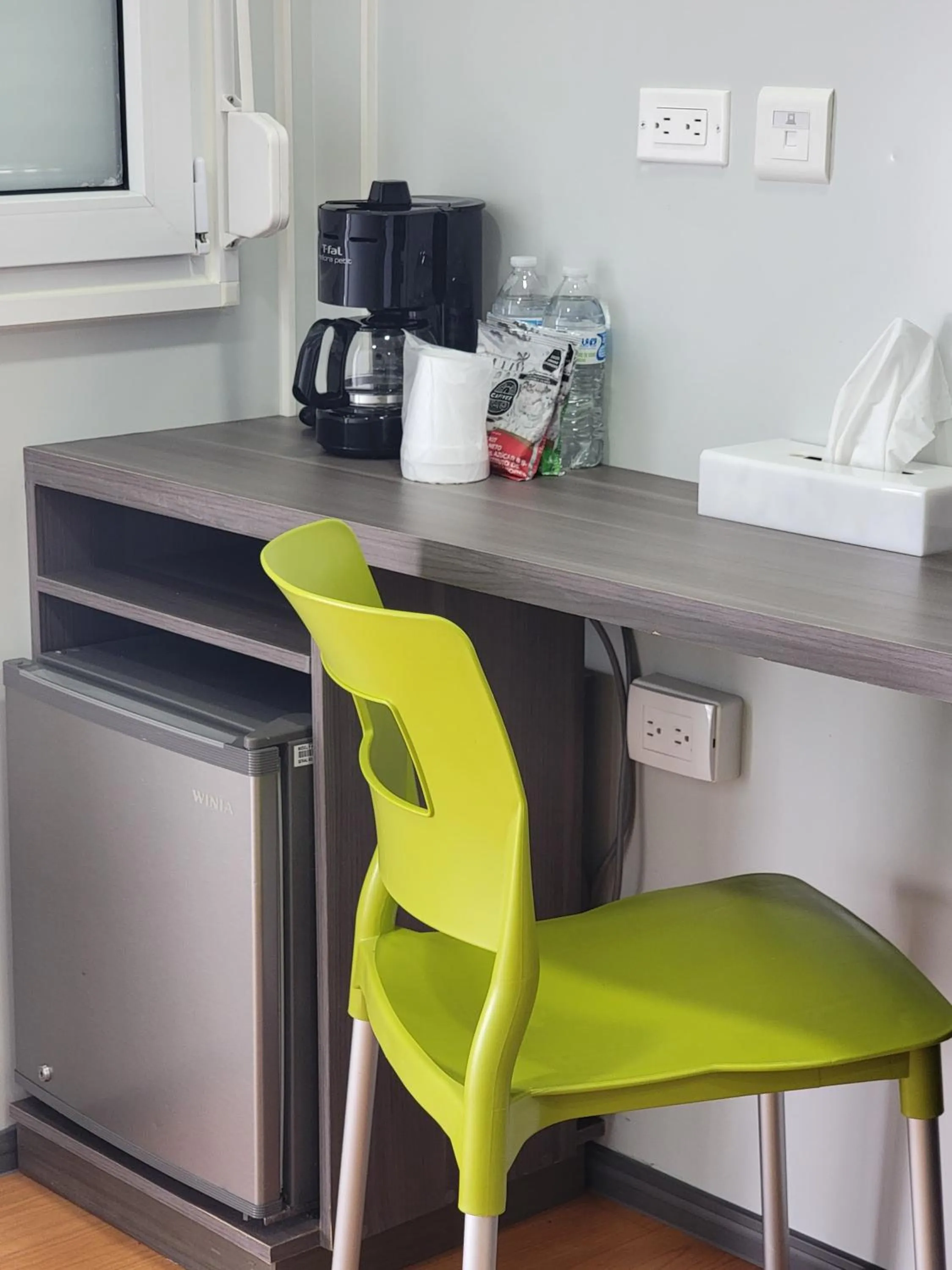 Coffee/tea facilities in Zurban Travelers