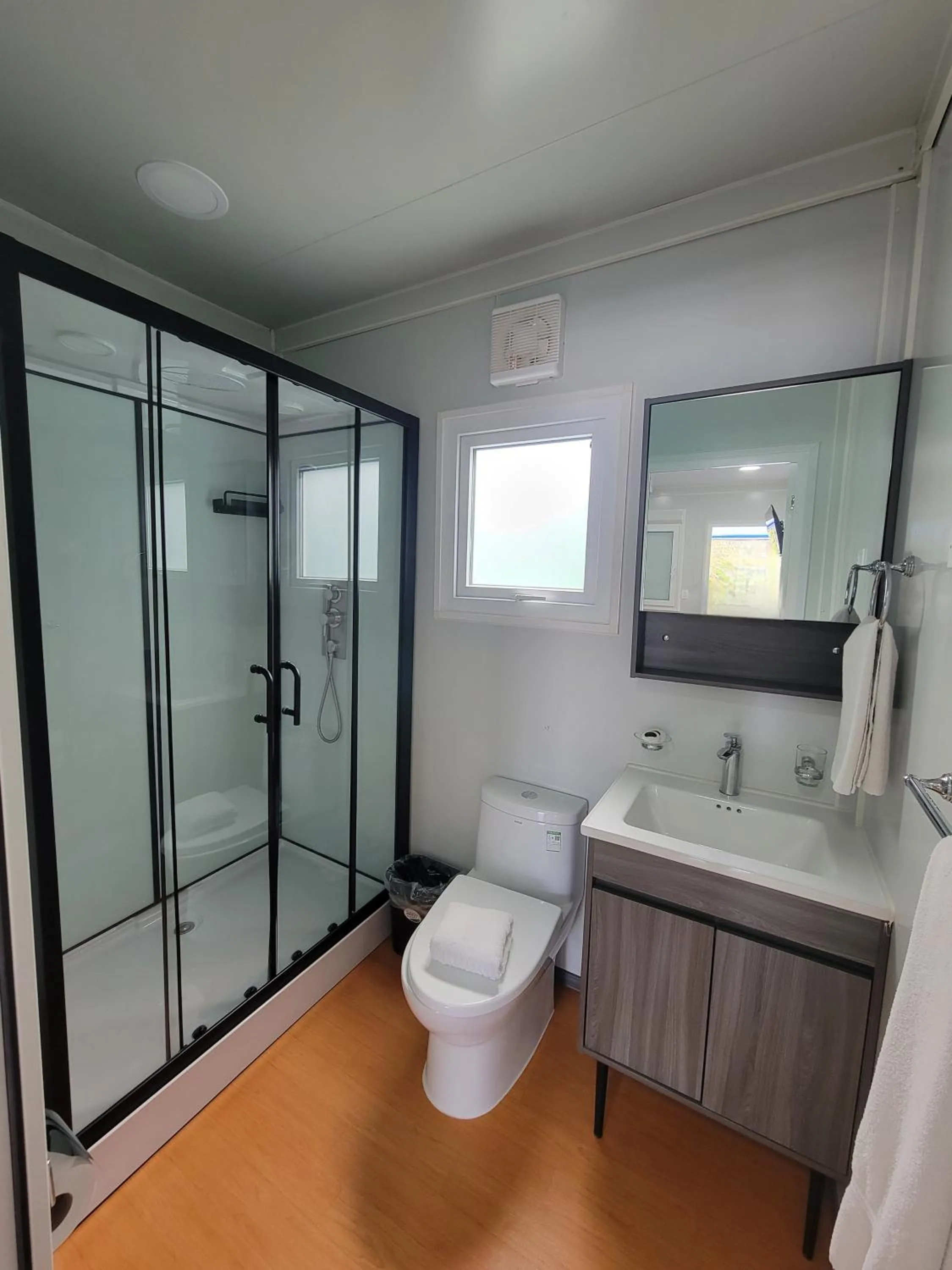 Shower in Zurban Travelers