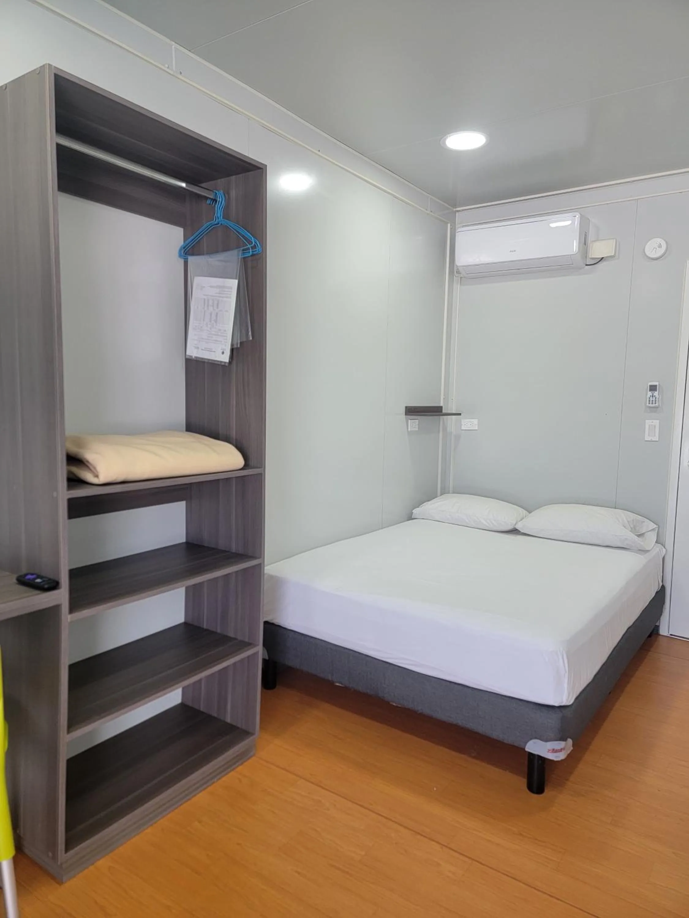 Bedroom, Bed in Zurban Travelers