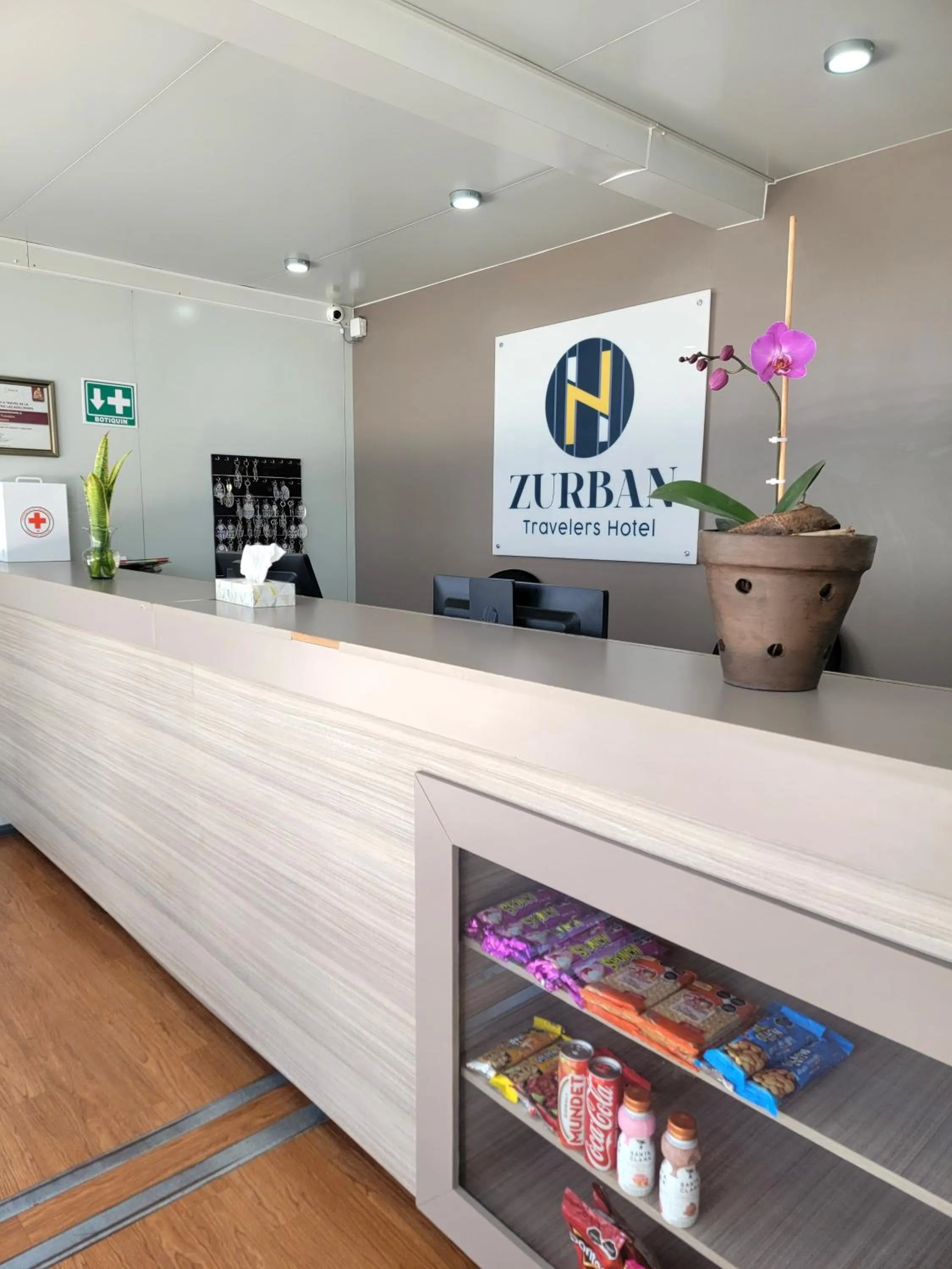 Lobby or reception in Zurban Travelers