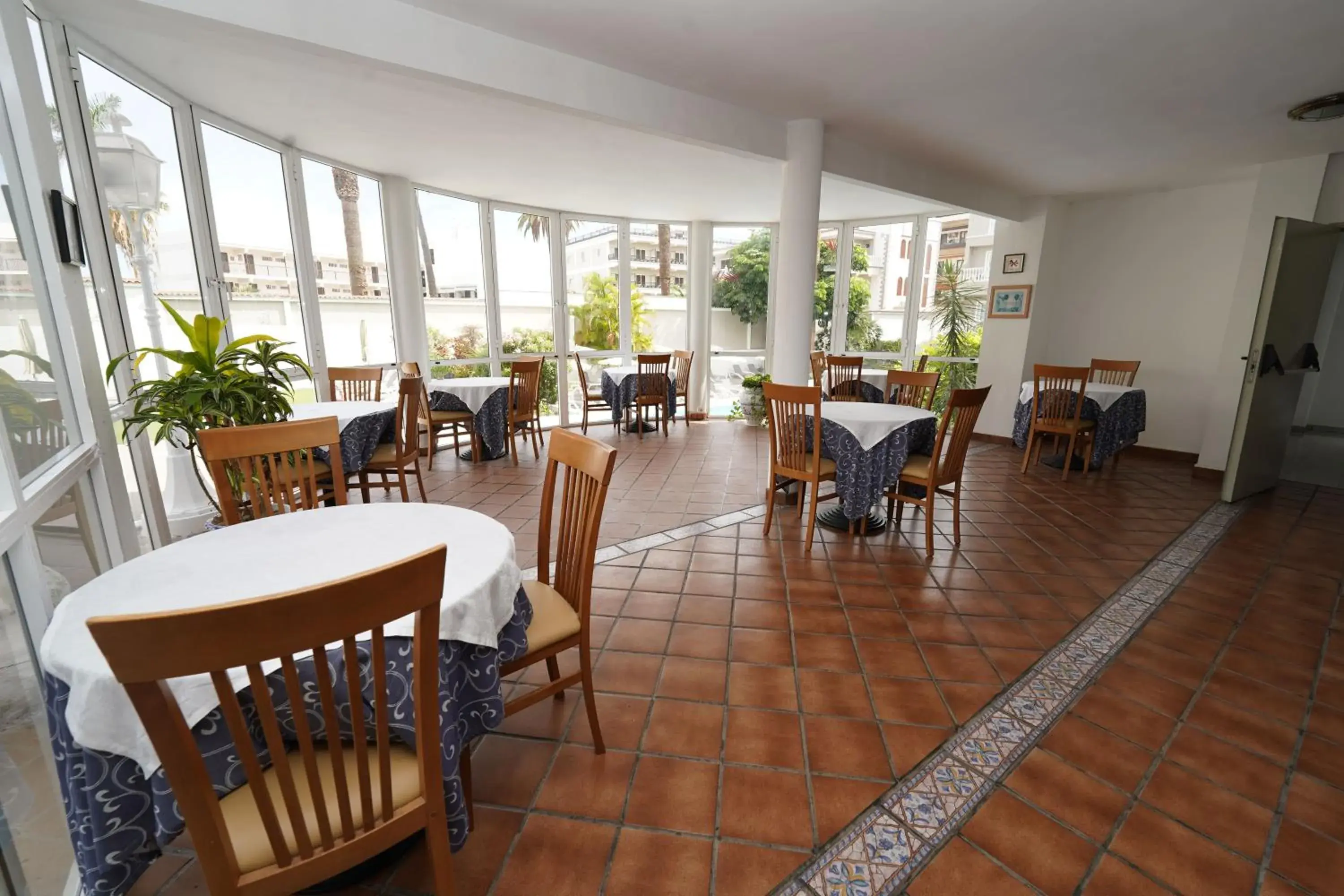 Restaurant/places to eat in Hotel RF San Borondon Restaurant/places to eat in Hotel RF San Borondon