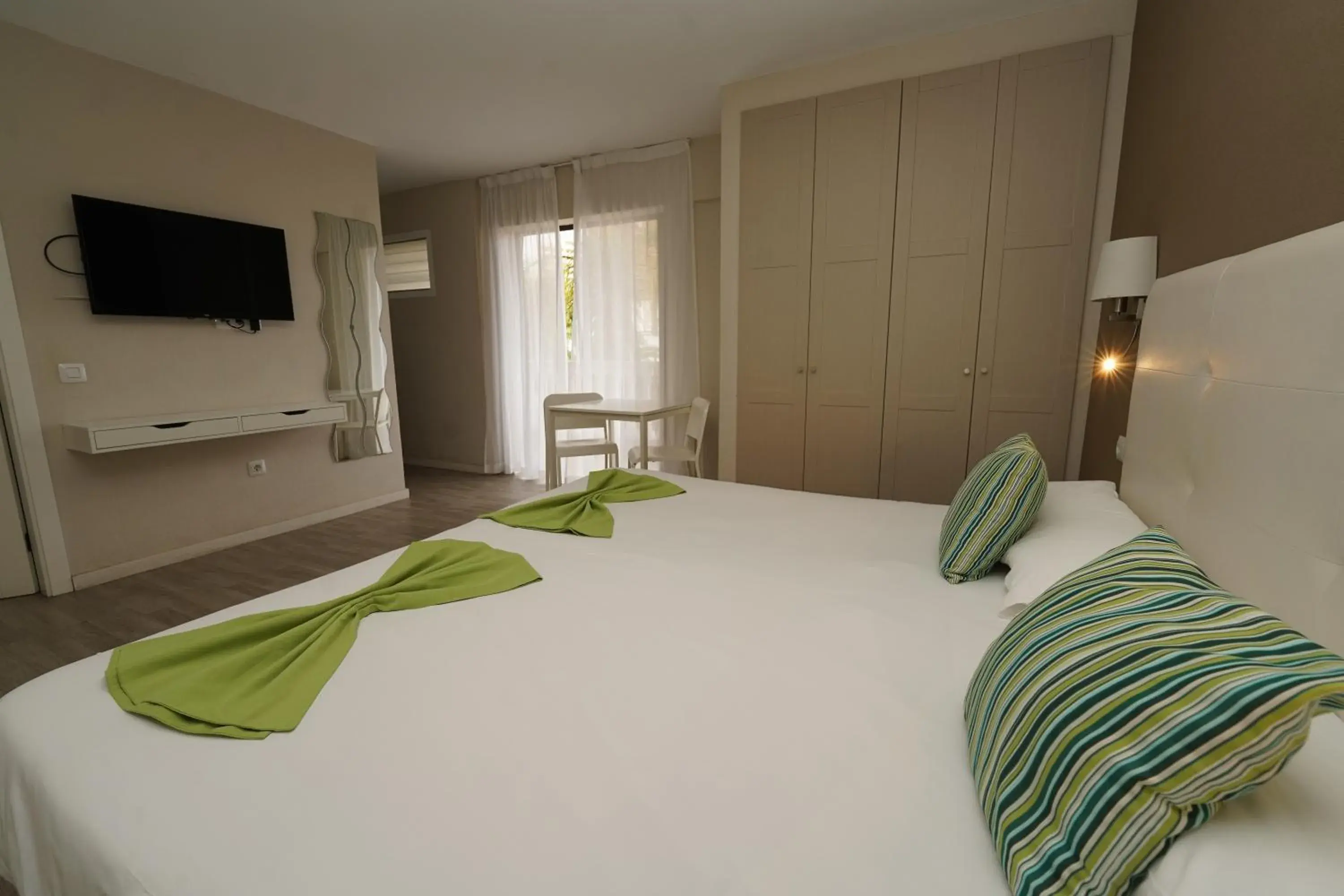 Bedroom, Bed in Hotel RF San Borondon Bedroom, Bed in Hotel RF San Borondon