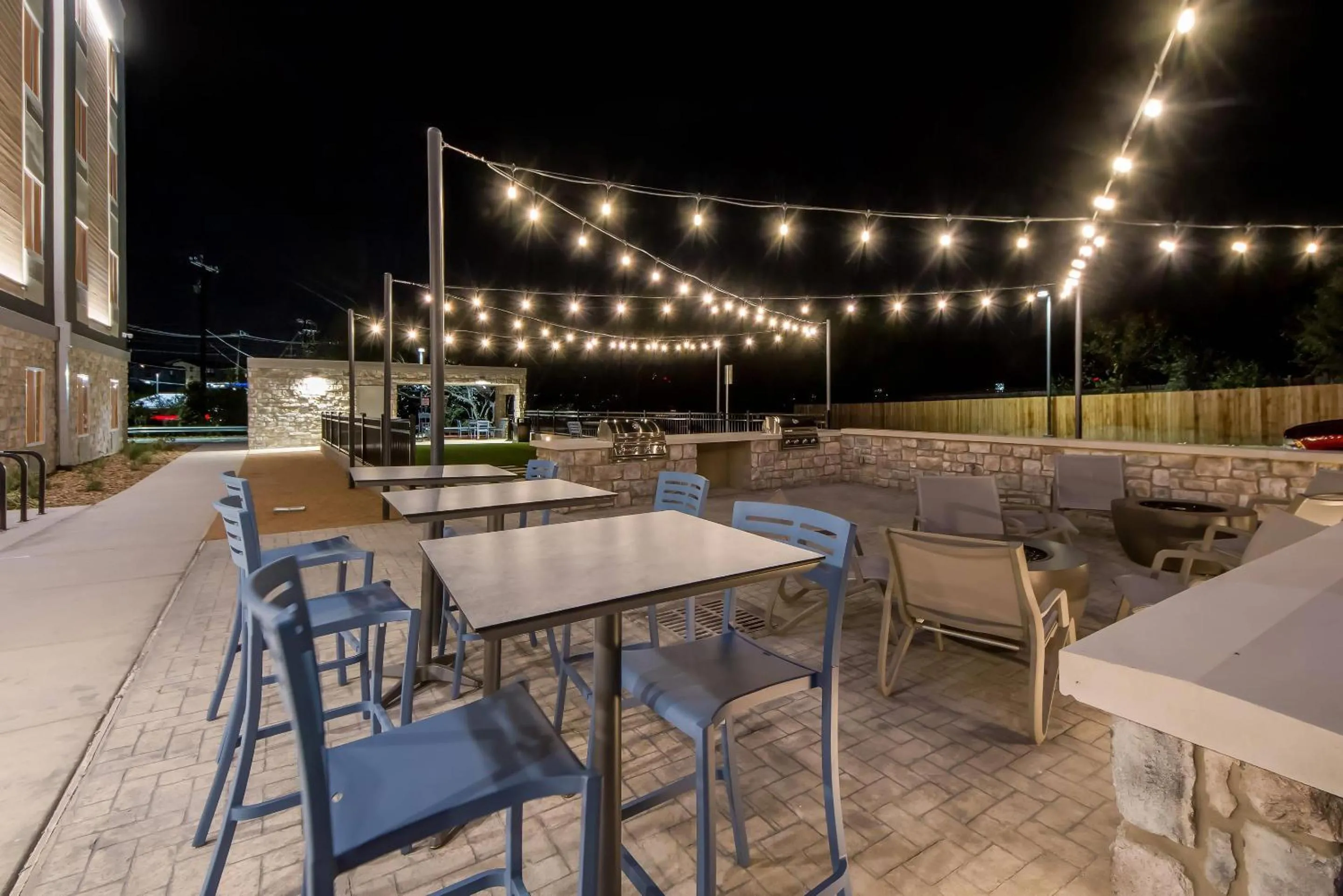 Everhome Suites San Antonio Lackland near Seaworld