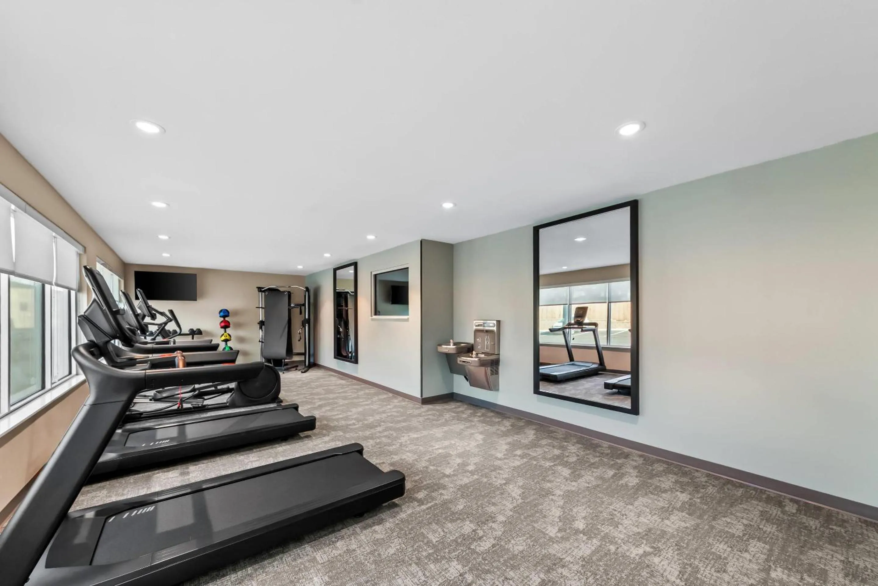 Fitness centre/facilities in Everhome Suites San Antonio Lackland near SeaWorld by Choice Hotels