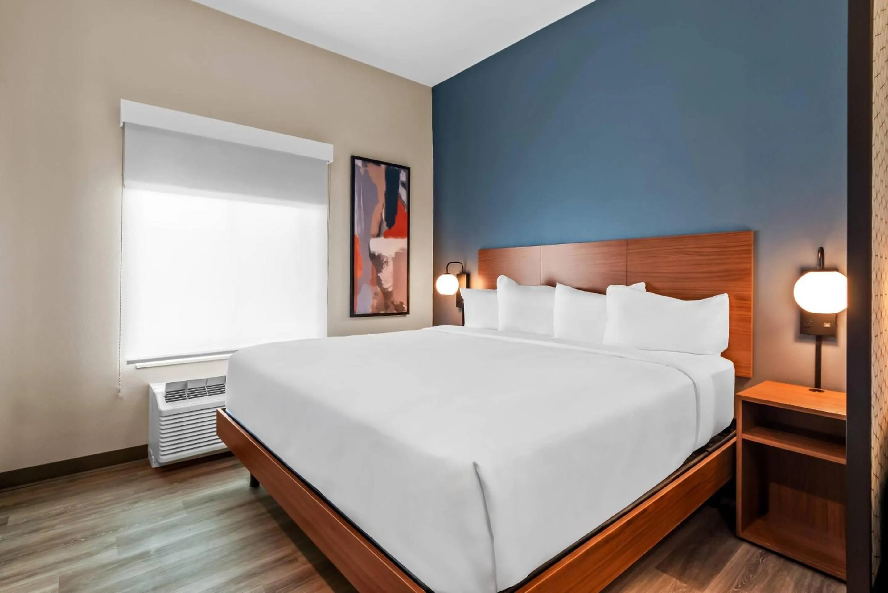 Bedroom, Bed in Everhome Suites San Antonio Lackland near SeaWorld by Choice Hotels