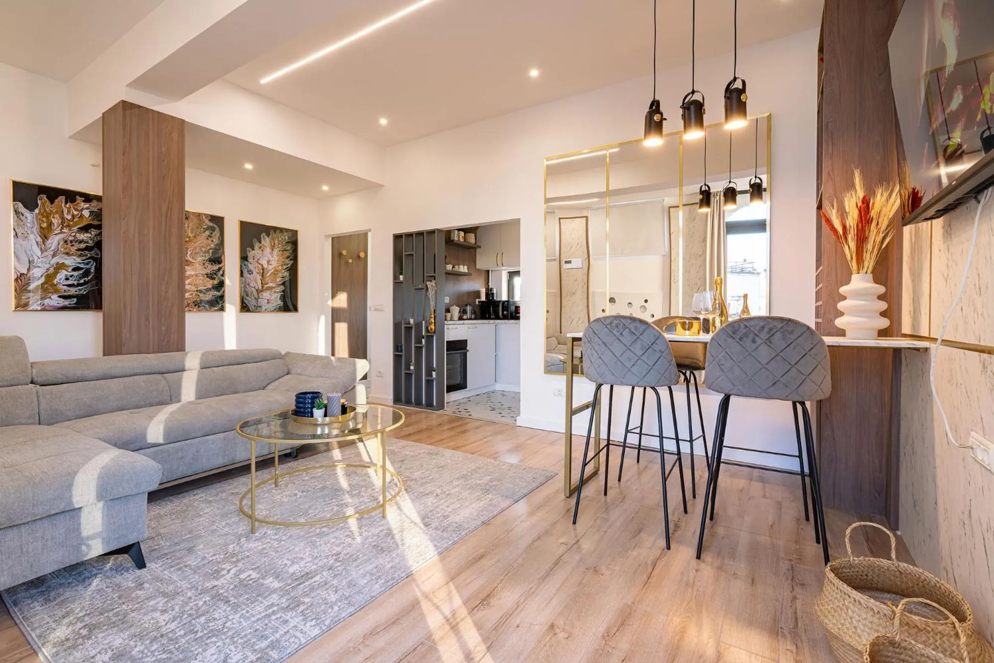 Golden View - Breathtaking Location - City Center