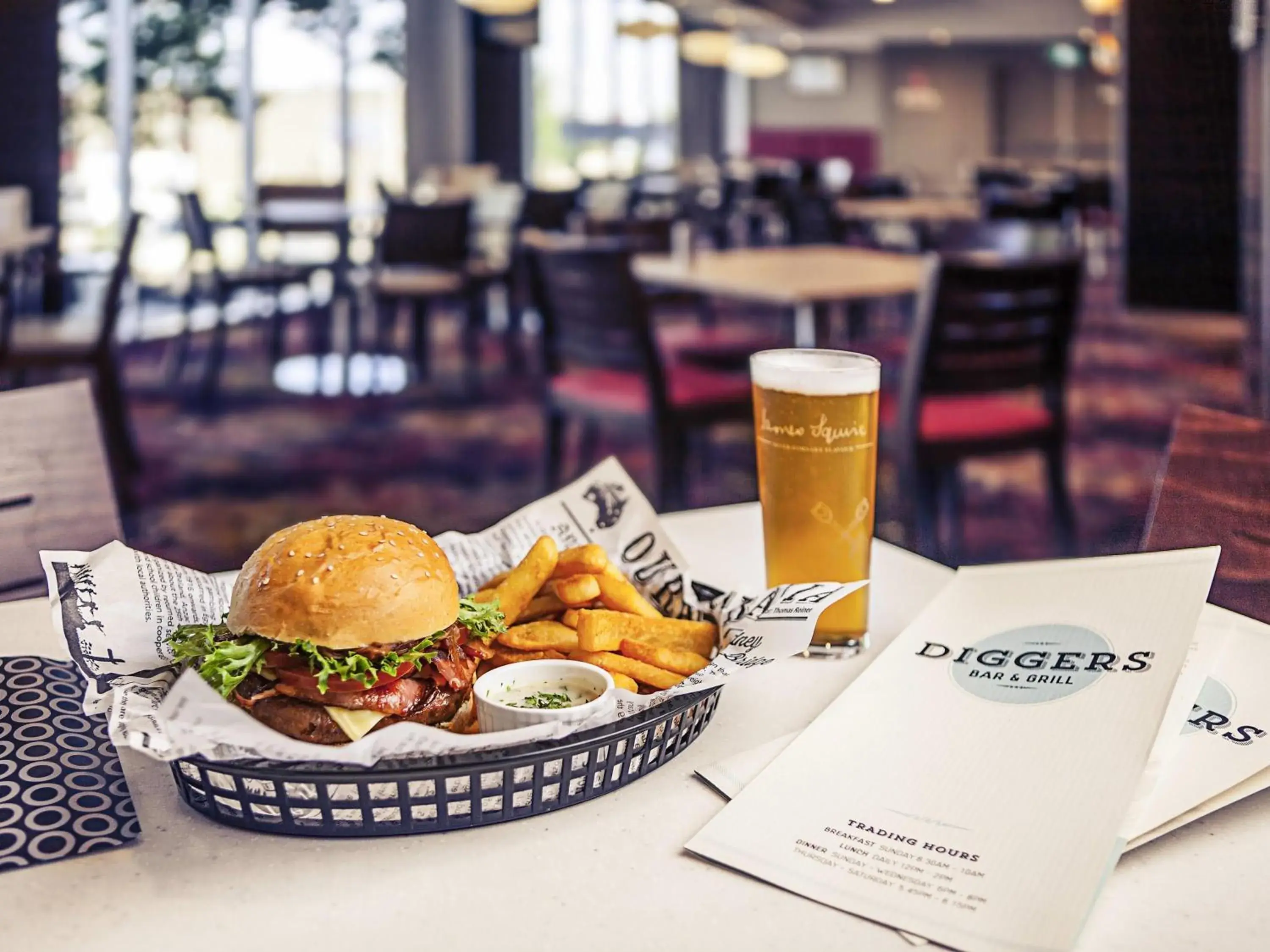 Restaurant/places to eat in Mercure Orange Restaurant/places to eat in Mercure Orange