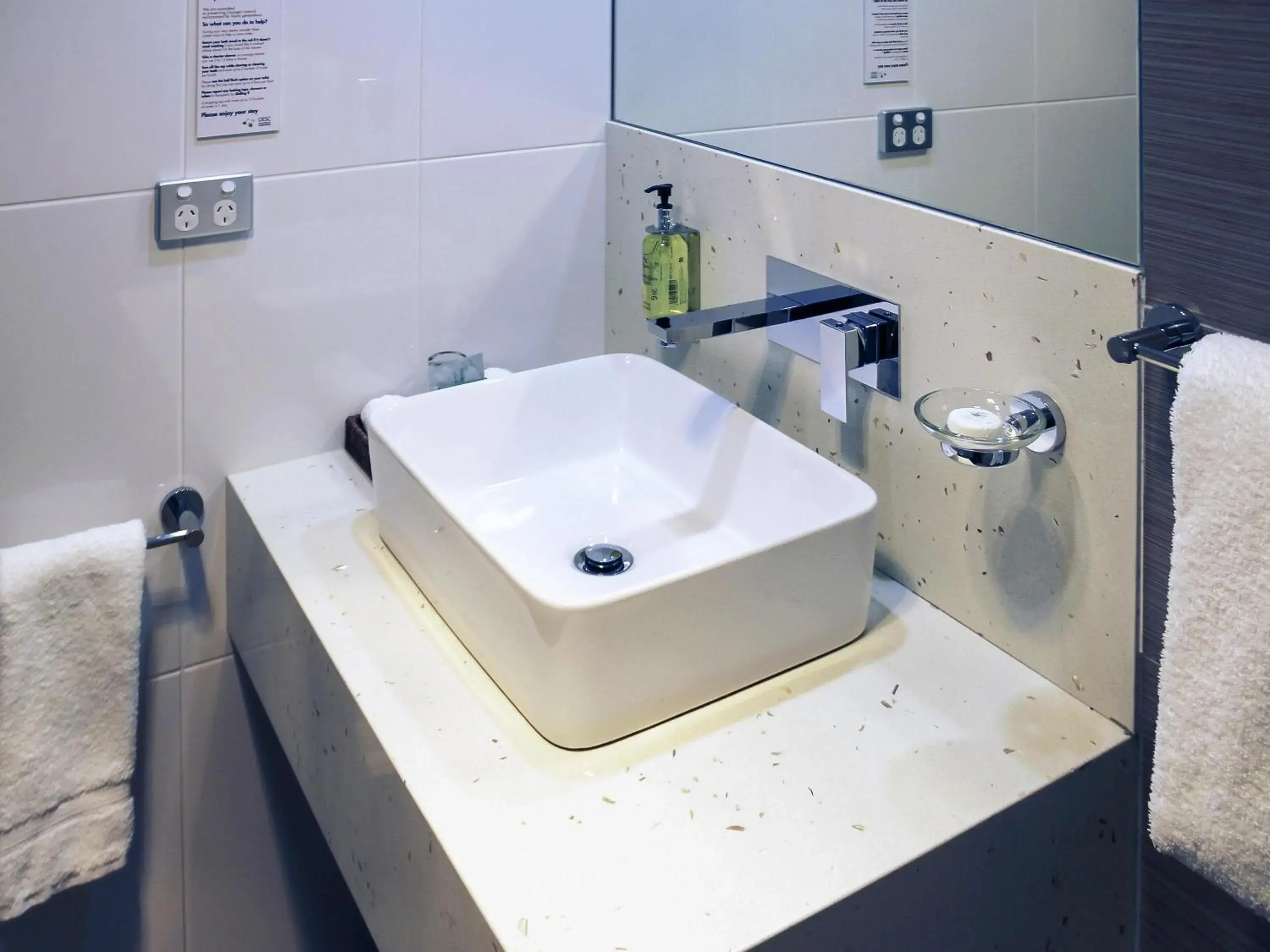 Bedroom in Mercure Orange Bedroom in Mercure Orange