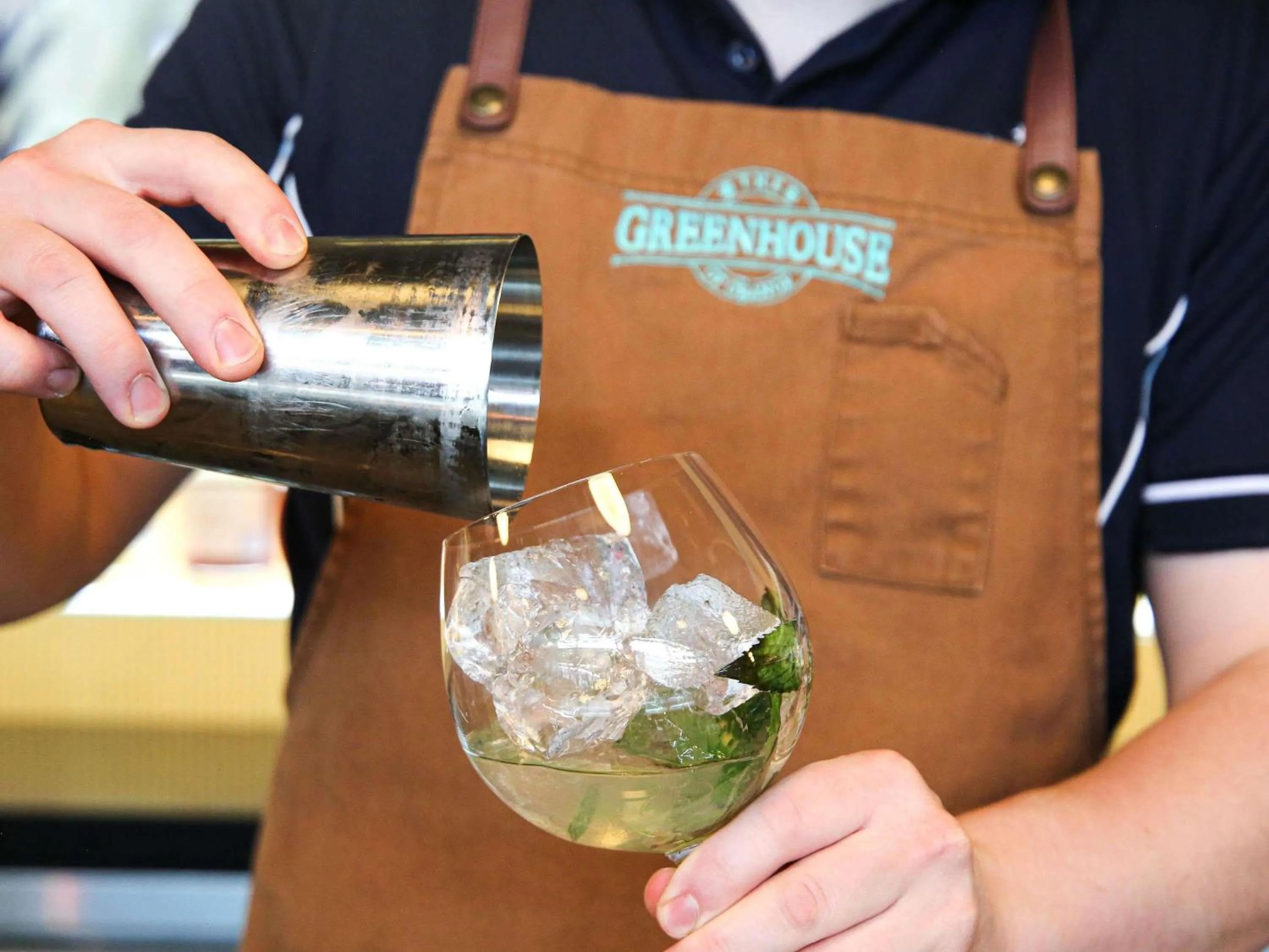 Lounge or bar in Mercure Orange