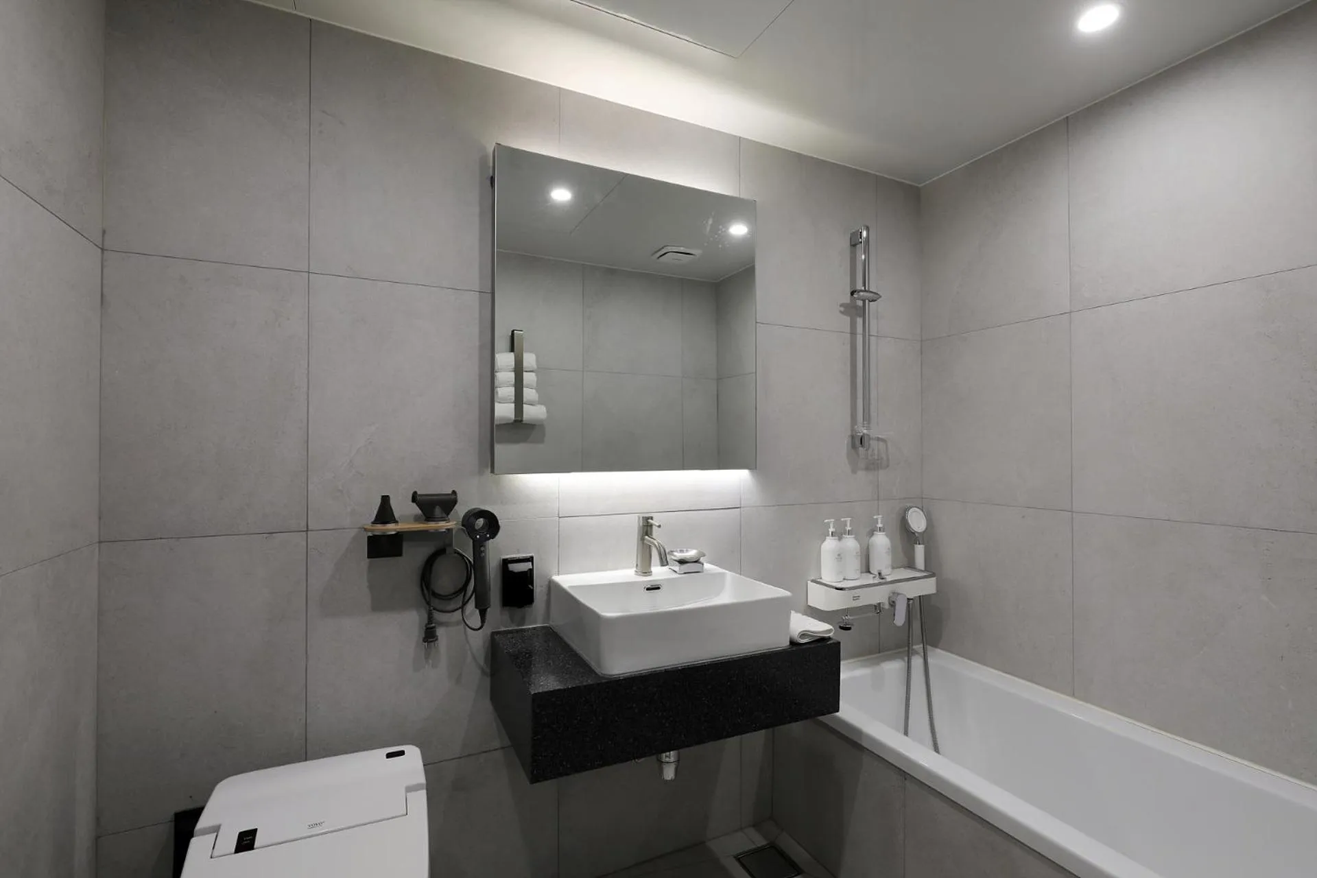 Hound Hotel Asan Terminal