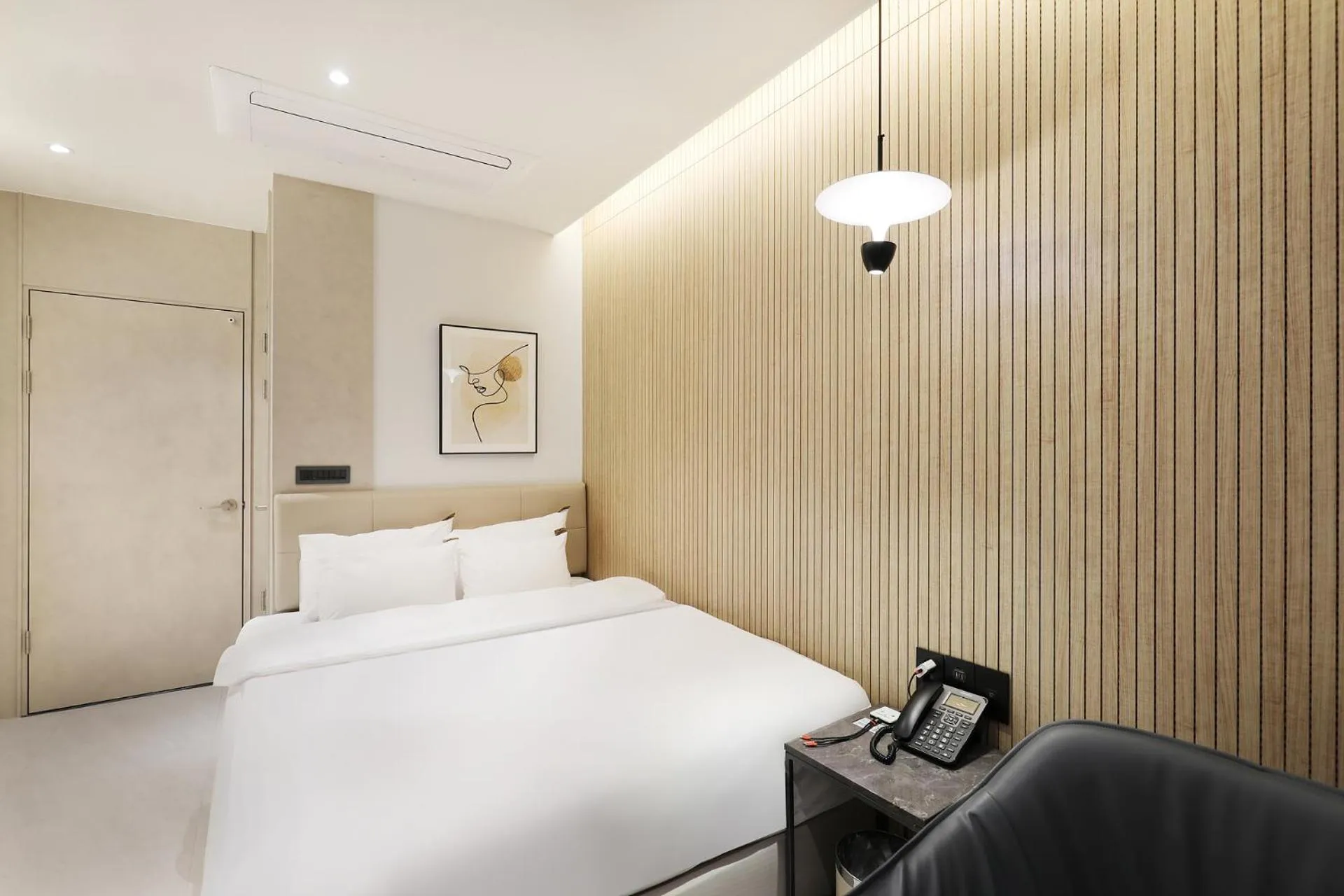 Bed in Hound Hotel Asan Terminal