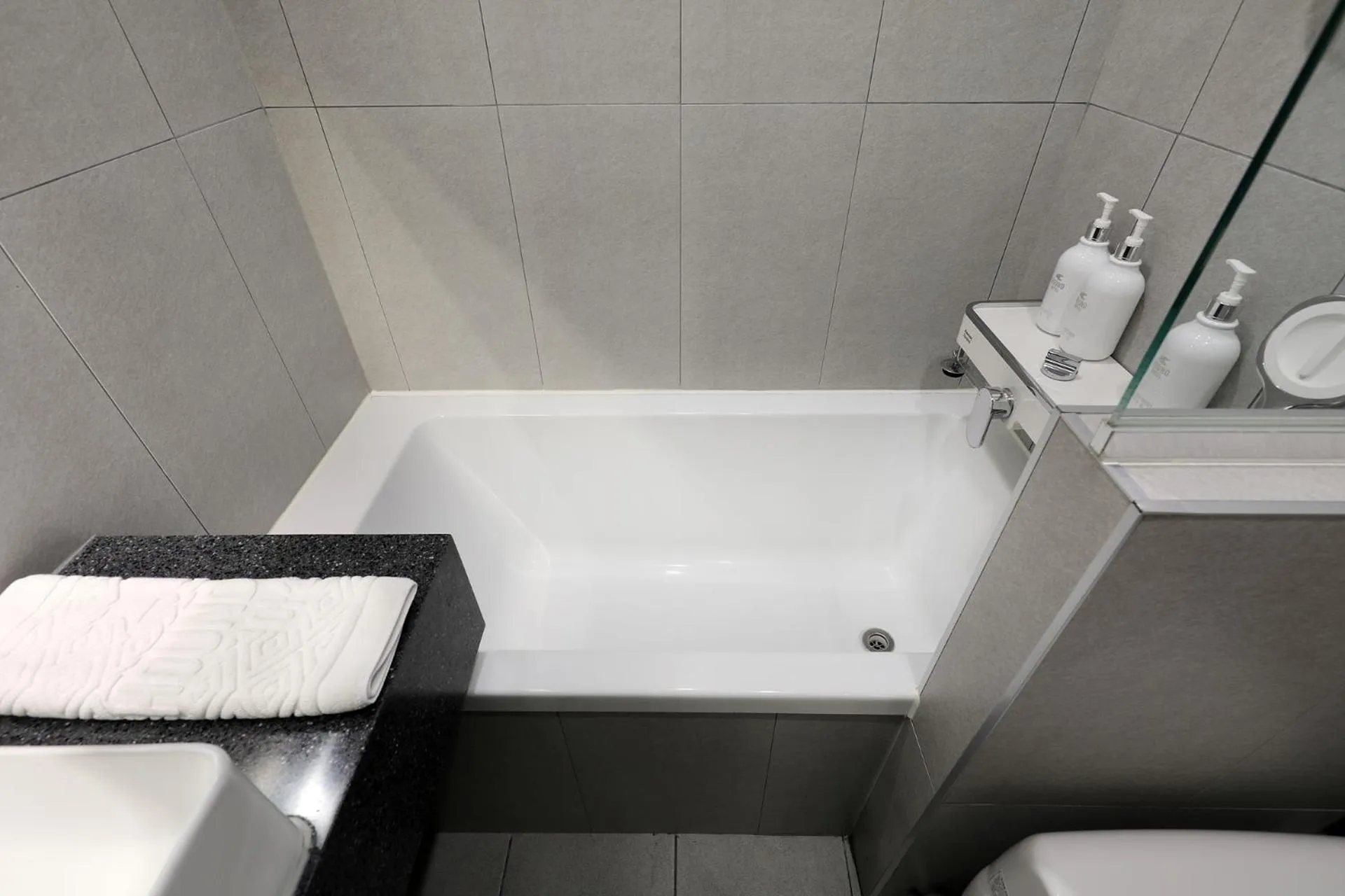 Hound Hotel Asan Terminal