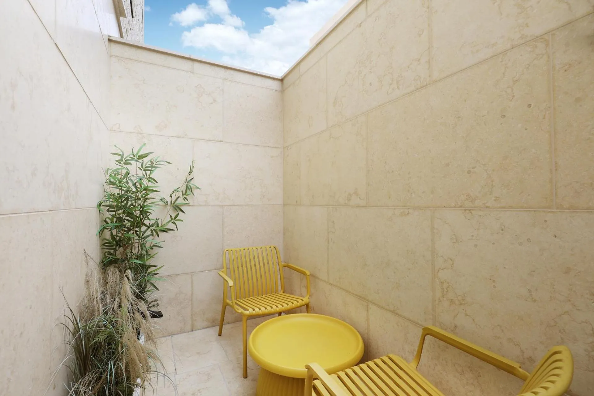 Hound Hotel Asan Terminal