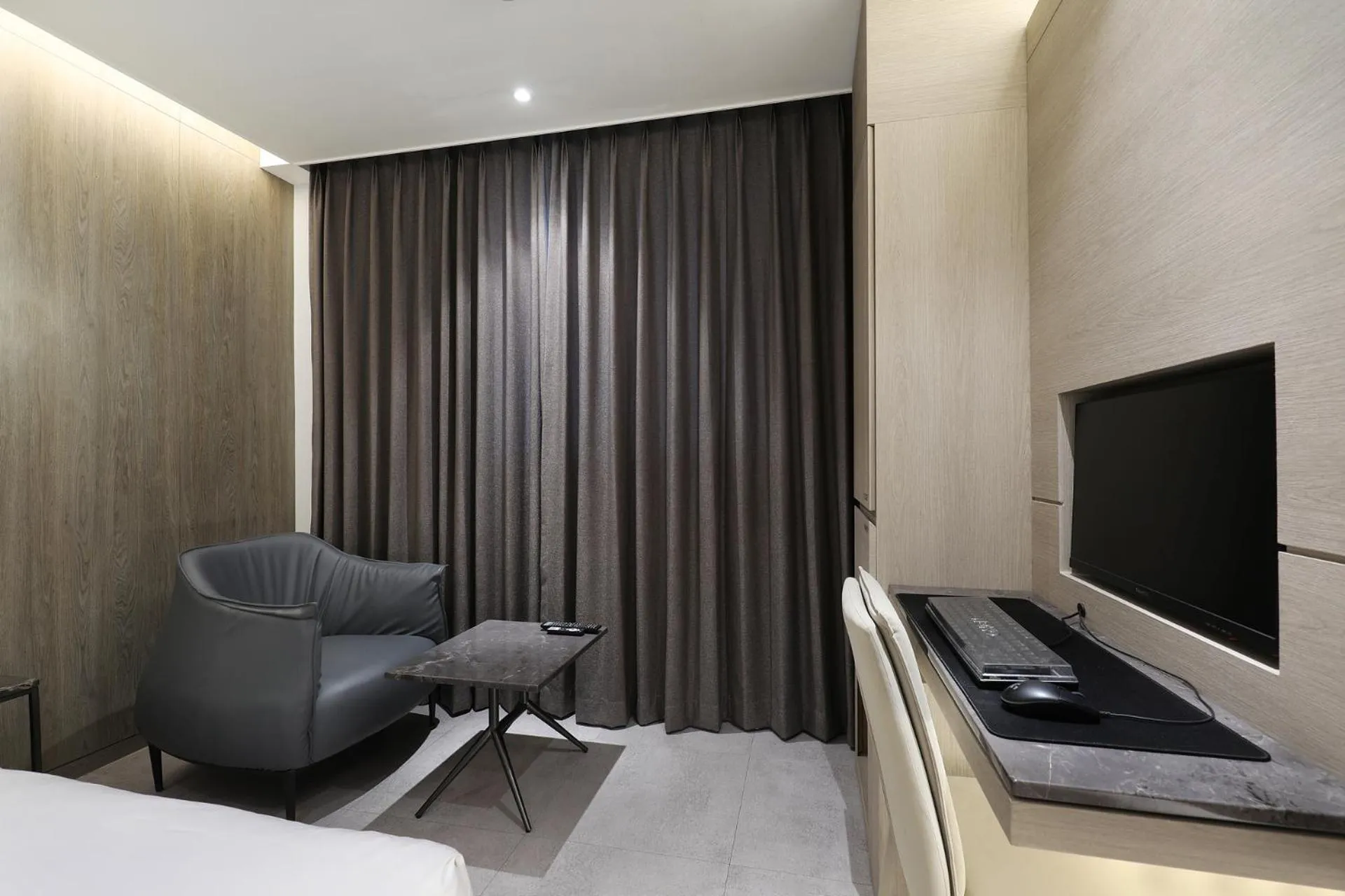 Hound Hotel Asan Terminal