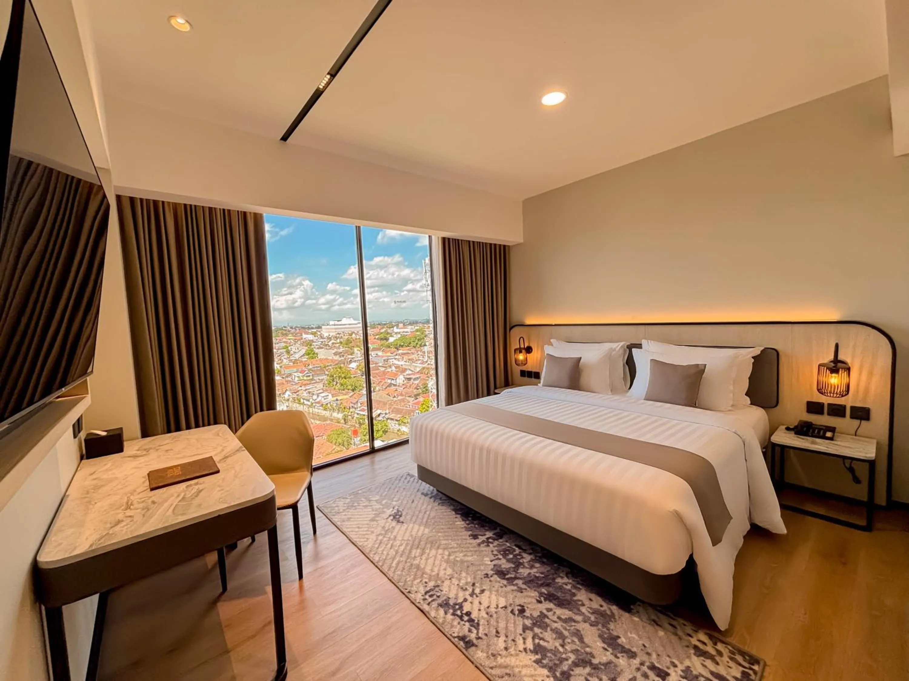 Deluxe Queen Room in FortunaSuites Malioboro Yogyakarta