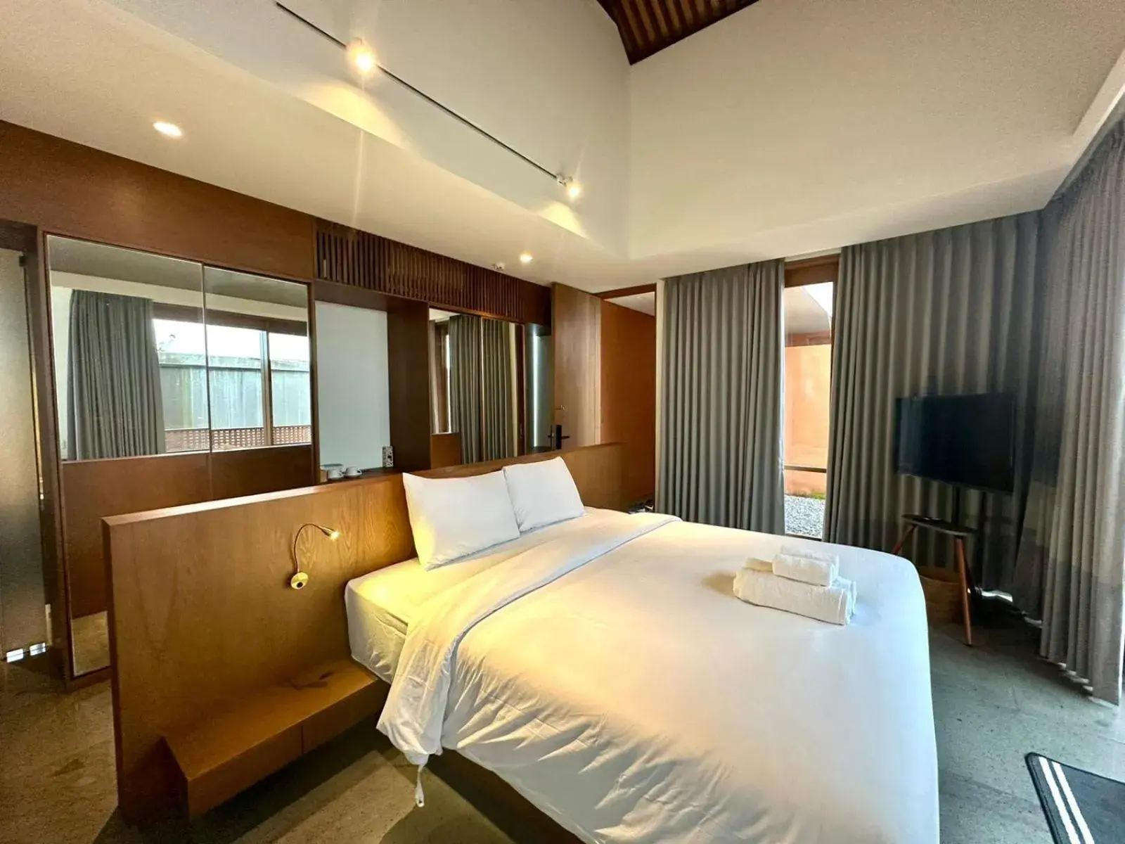 Standard Double Room in Jaladhi Echo Beach Villa Standard Double Room in Jaladhi Echo Beach Villa