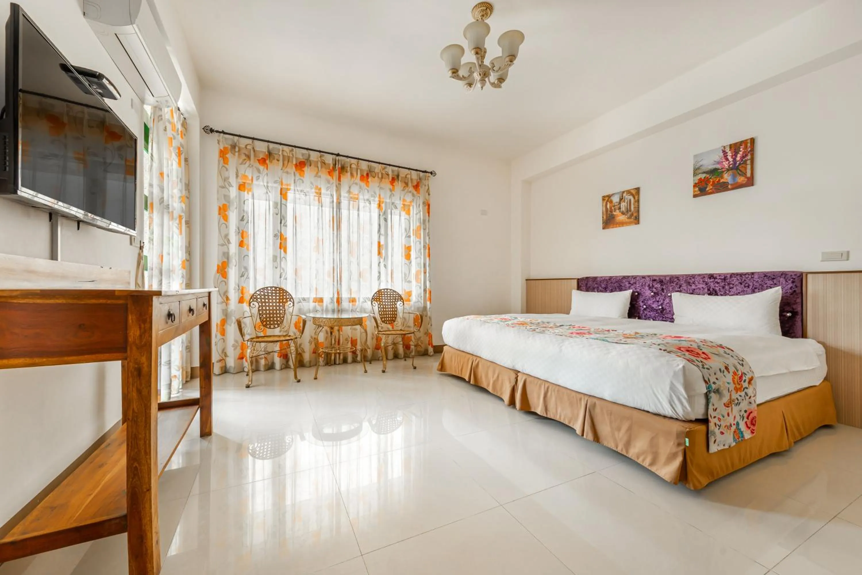 Queen Room in Regal Haven Elevator Hualien