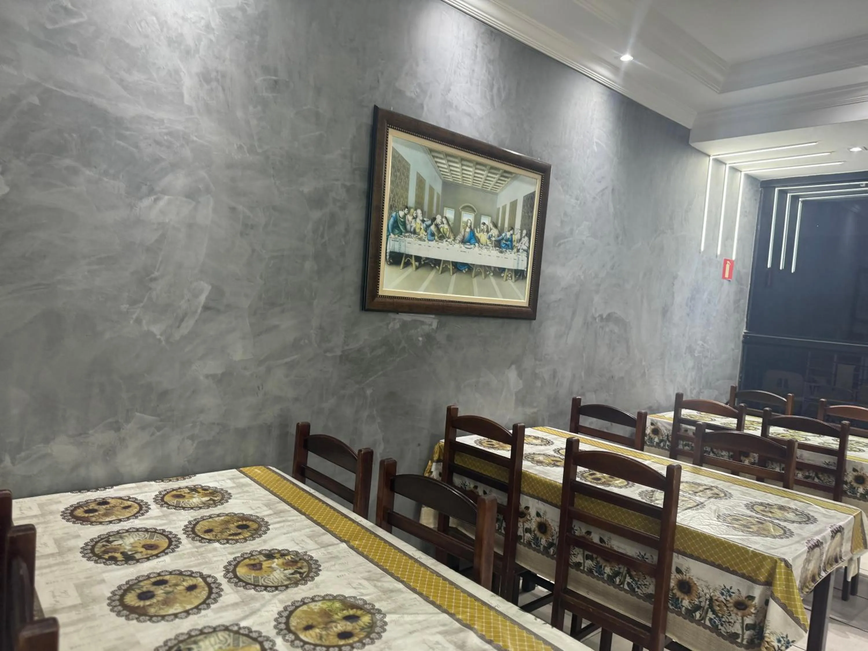 Restaurant/places to eat in Pousada Rabake