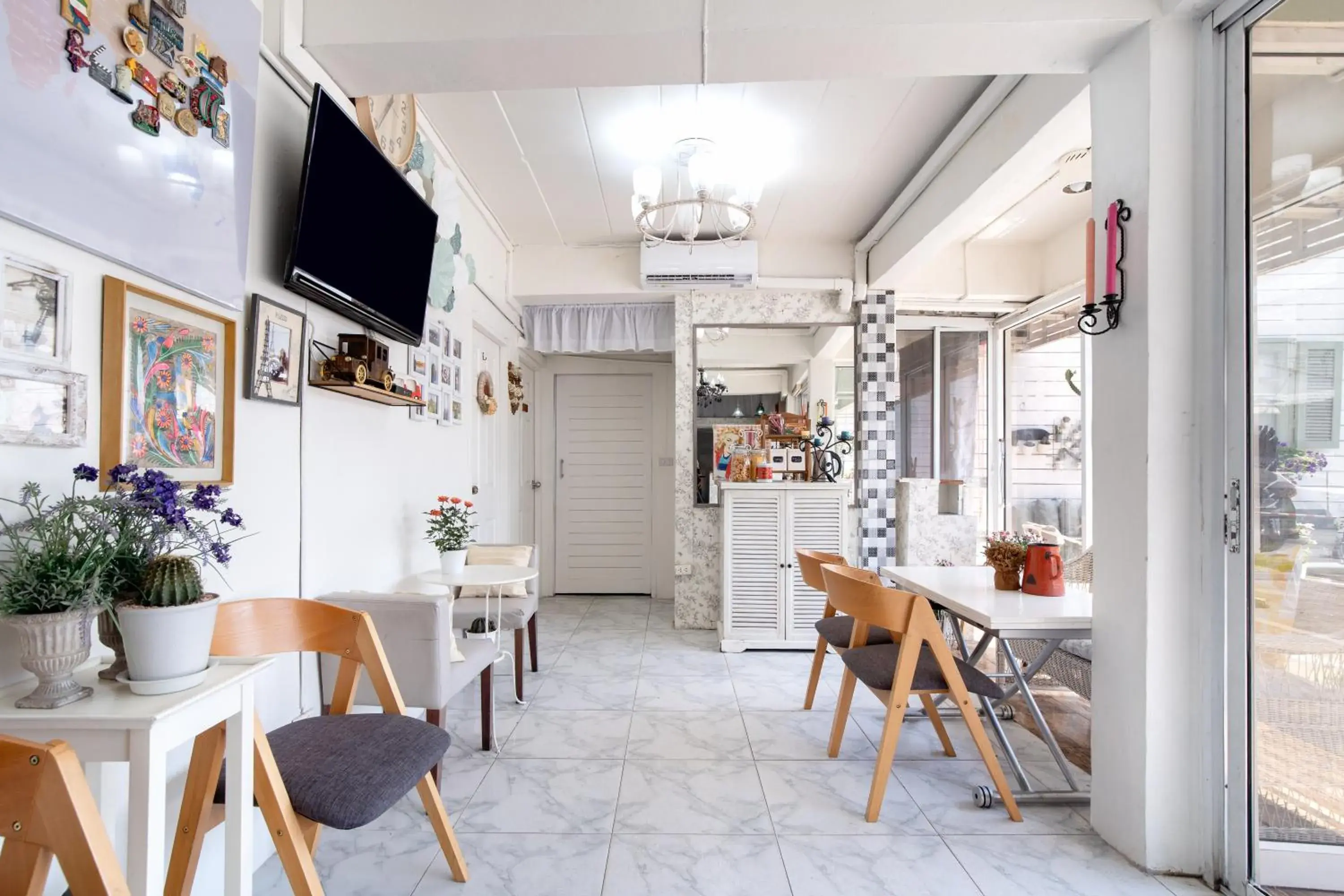 Lobby or reception in Take a Rest Donmueang Lobby or reception in Take a Rest Donmueang