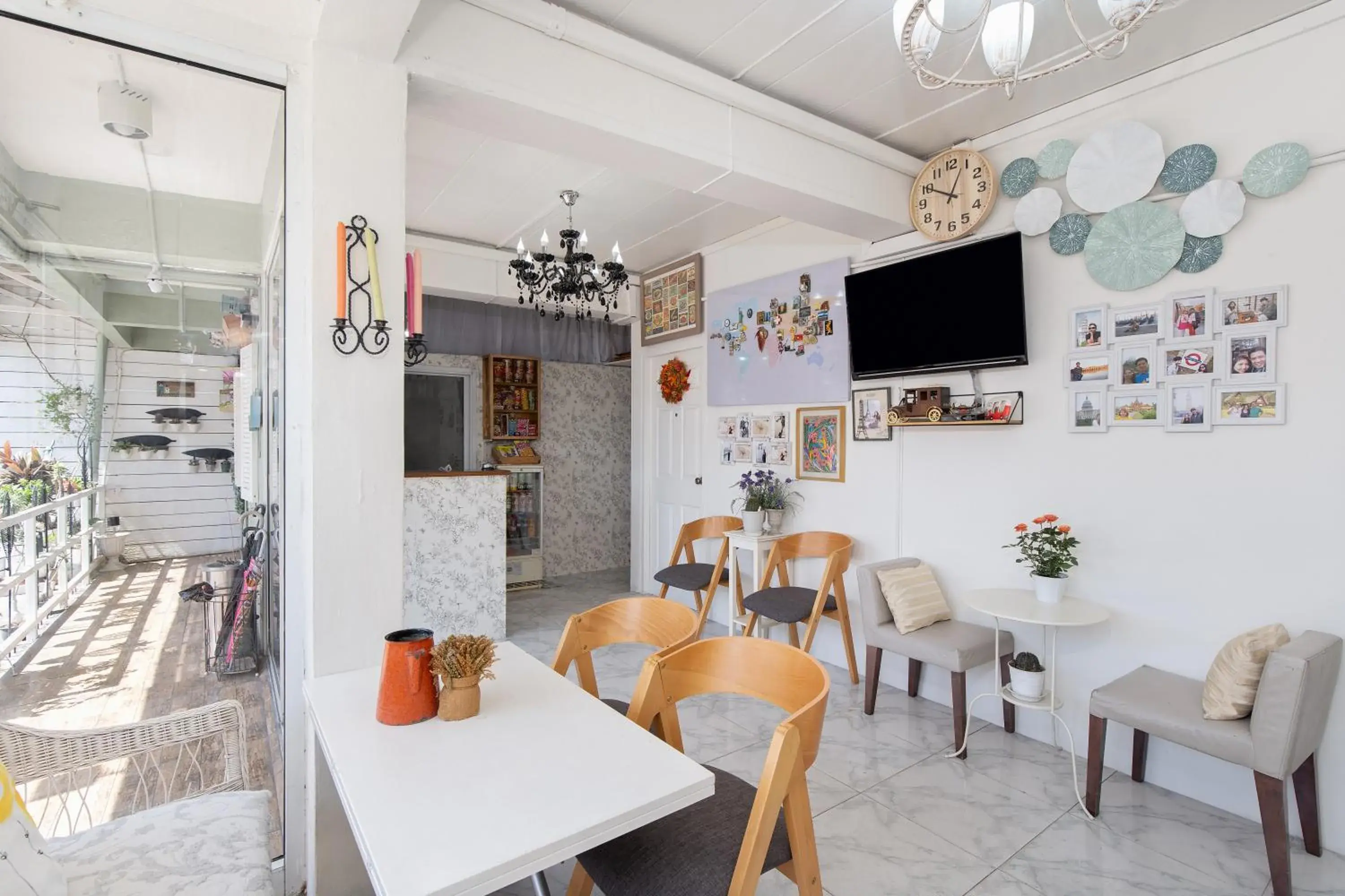 Lobby or reception in Take a Rest Donmueang Lobby or reception in Take a Rest Donmueang