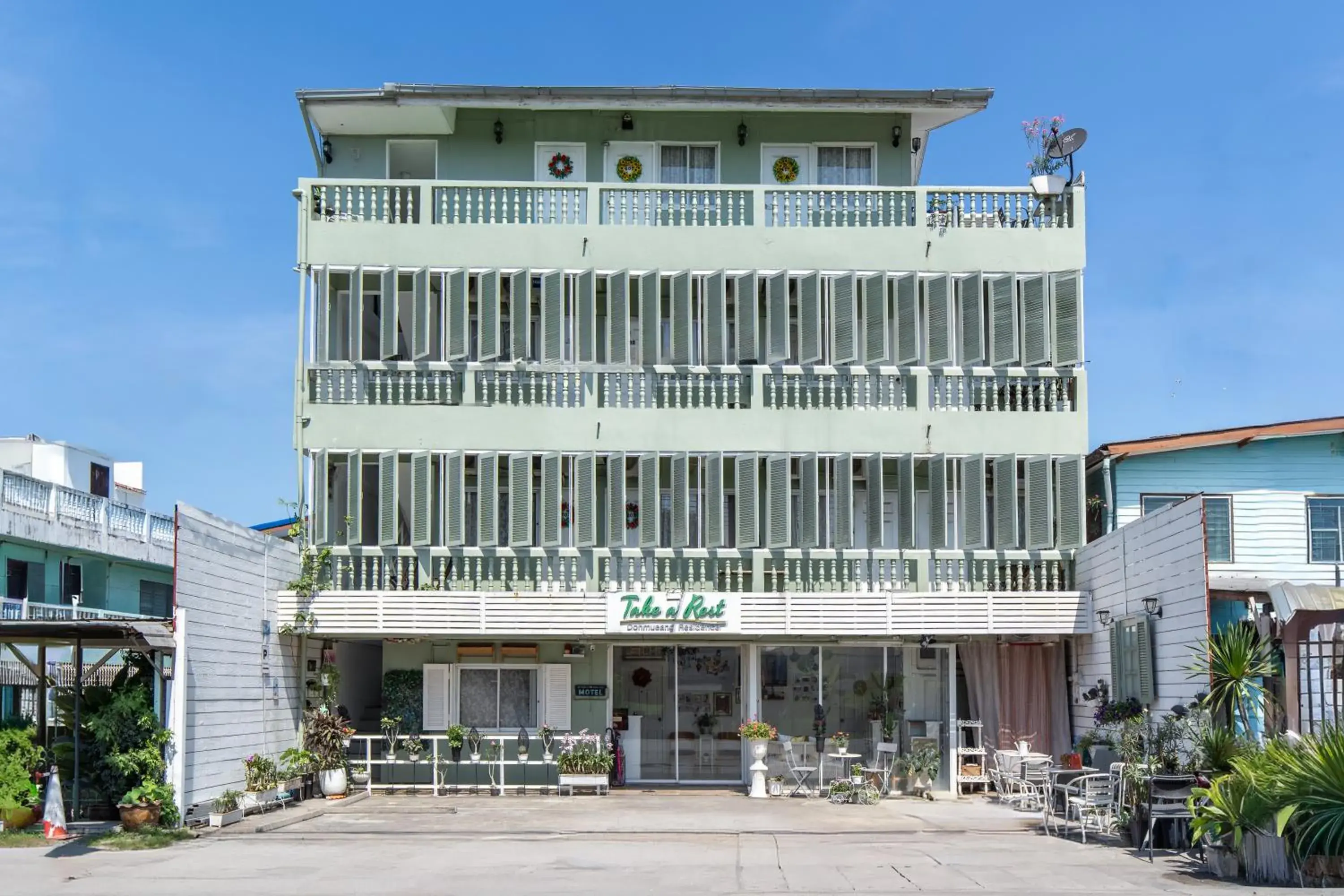 Property building in Take a Rest Donmueang Property building in Take a Rest Donmueang