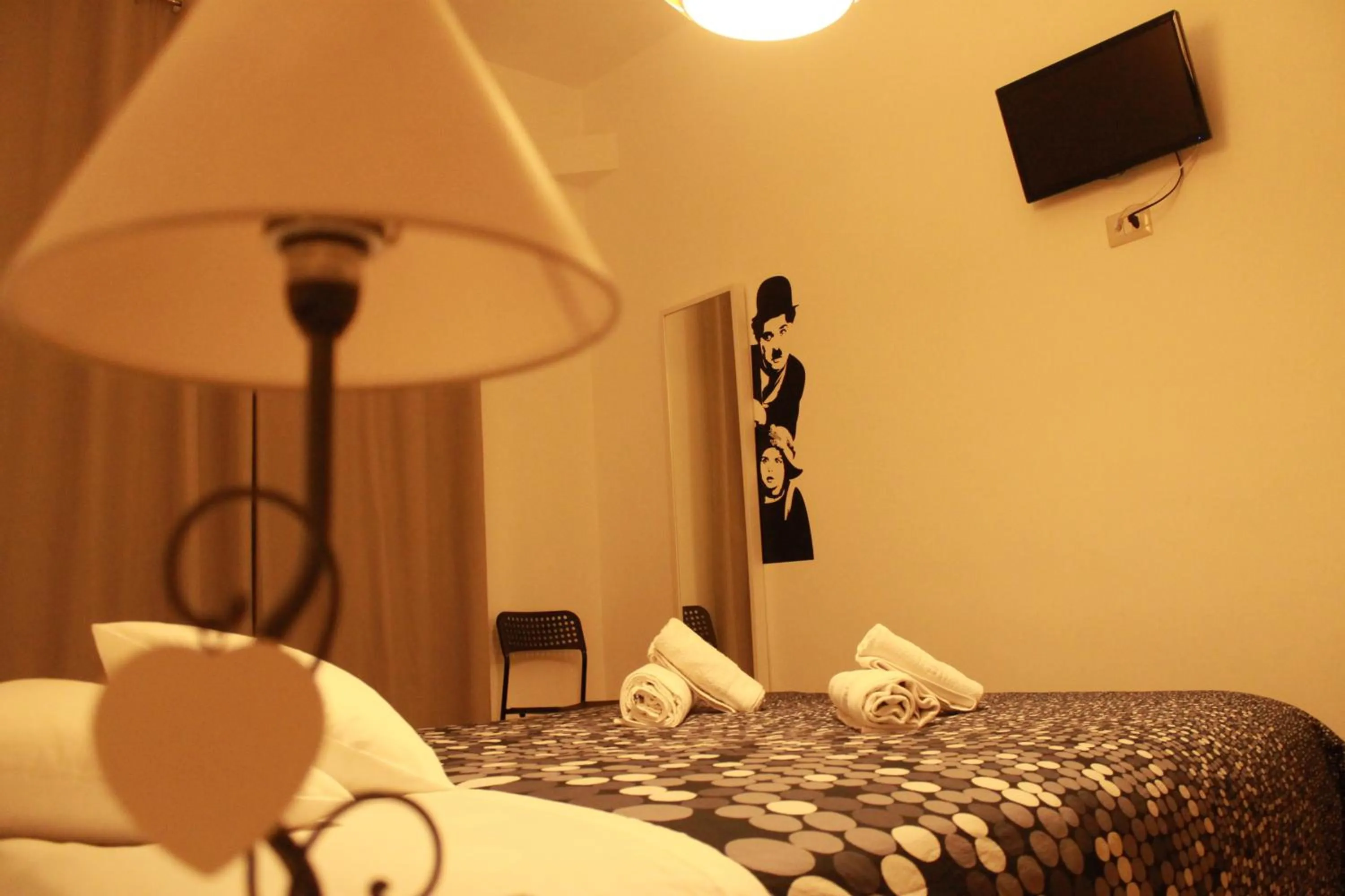 Photo of the whole room, Bed in Like At Home B&B