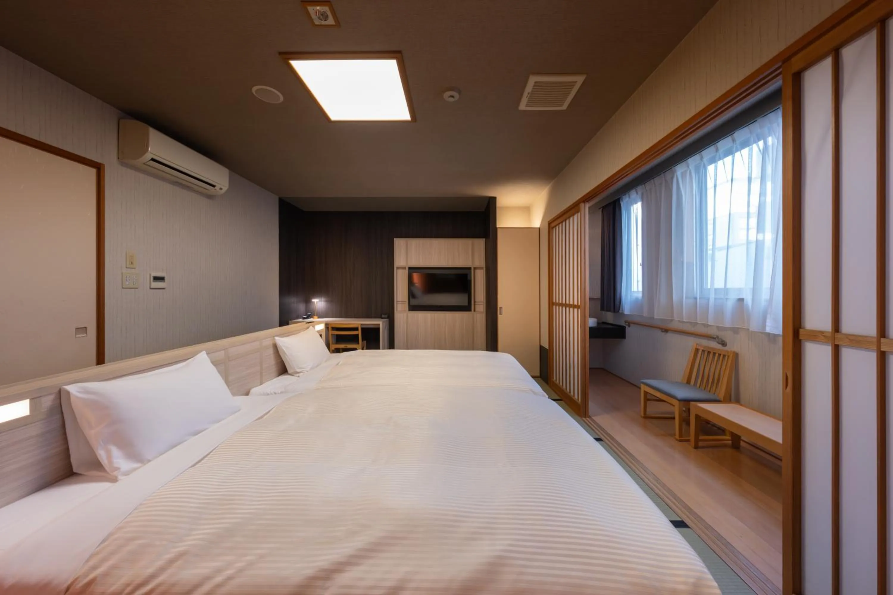TV and multimedia, Bed in Quintessa Hotel Fukuoka watanabedori Comic&Books
