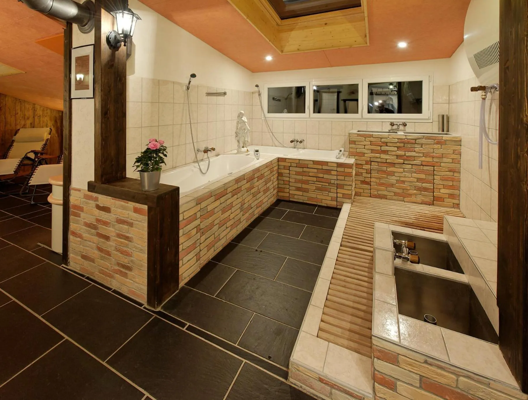 Bathroom in Hotel zum See