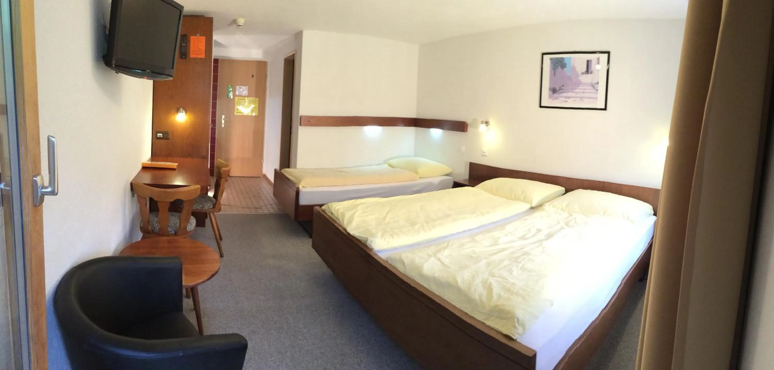 Photo of the whole room, Bed in Hotel zum See