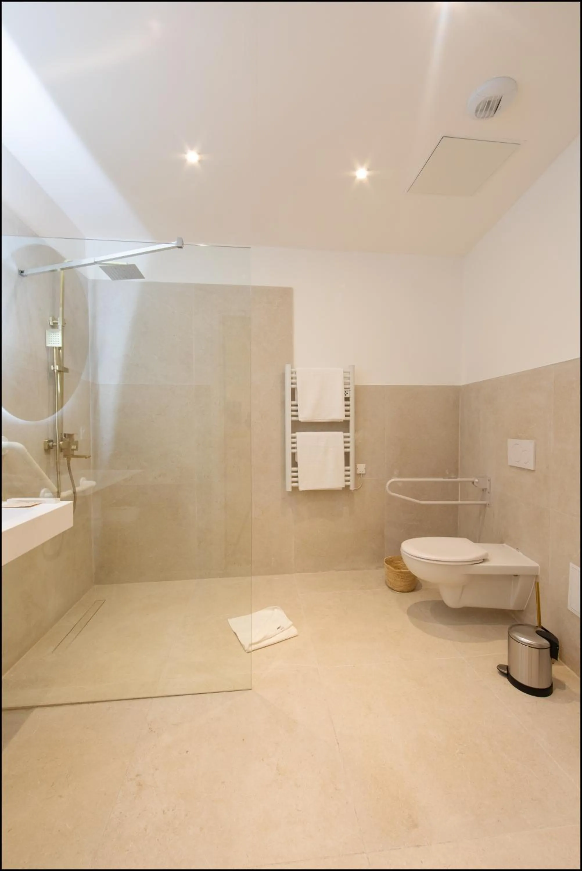 Shower in Hotel Villa Botanica