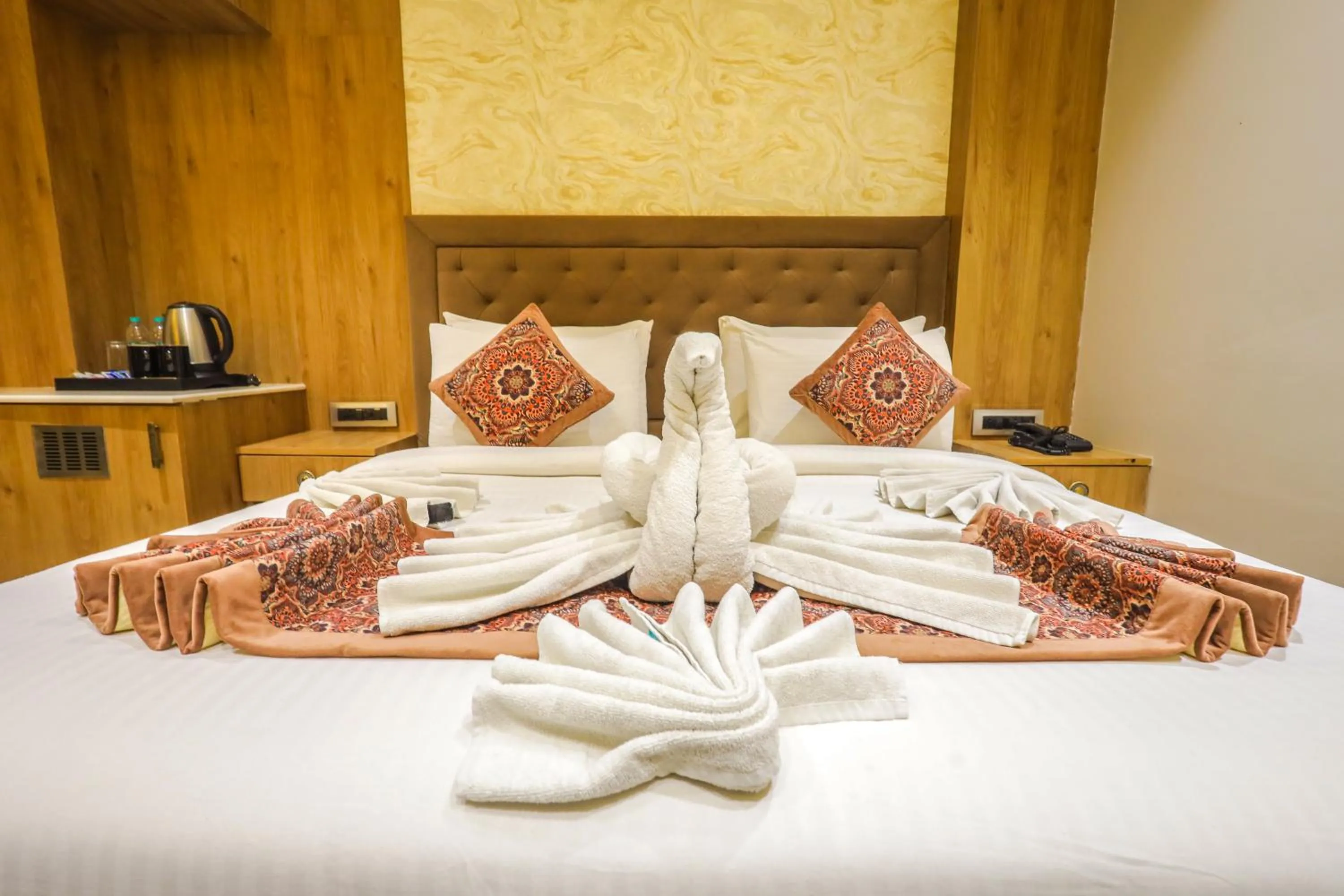 Bed in Shri Damodar Dham