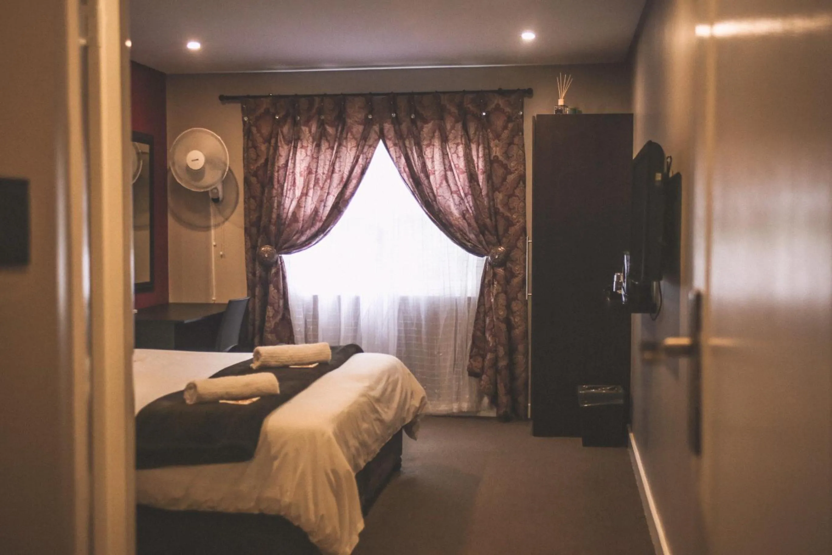 Photo of the whole room in Biggy Best Boutique Hotel & Self Catering Cottages