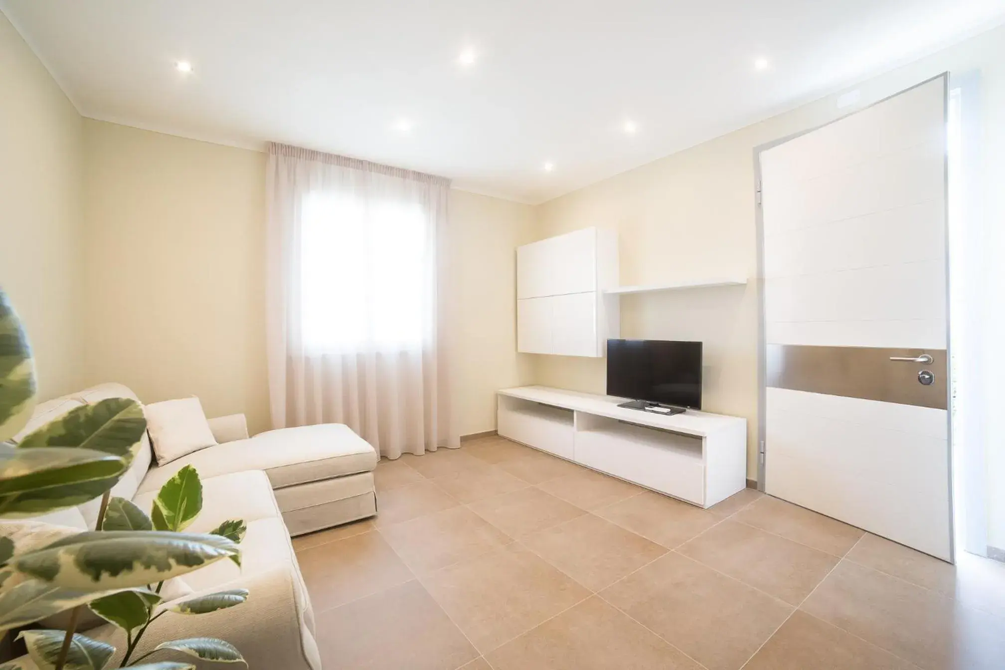 Home by Massi Home by Massi