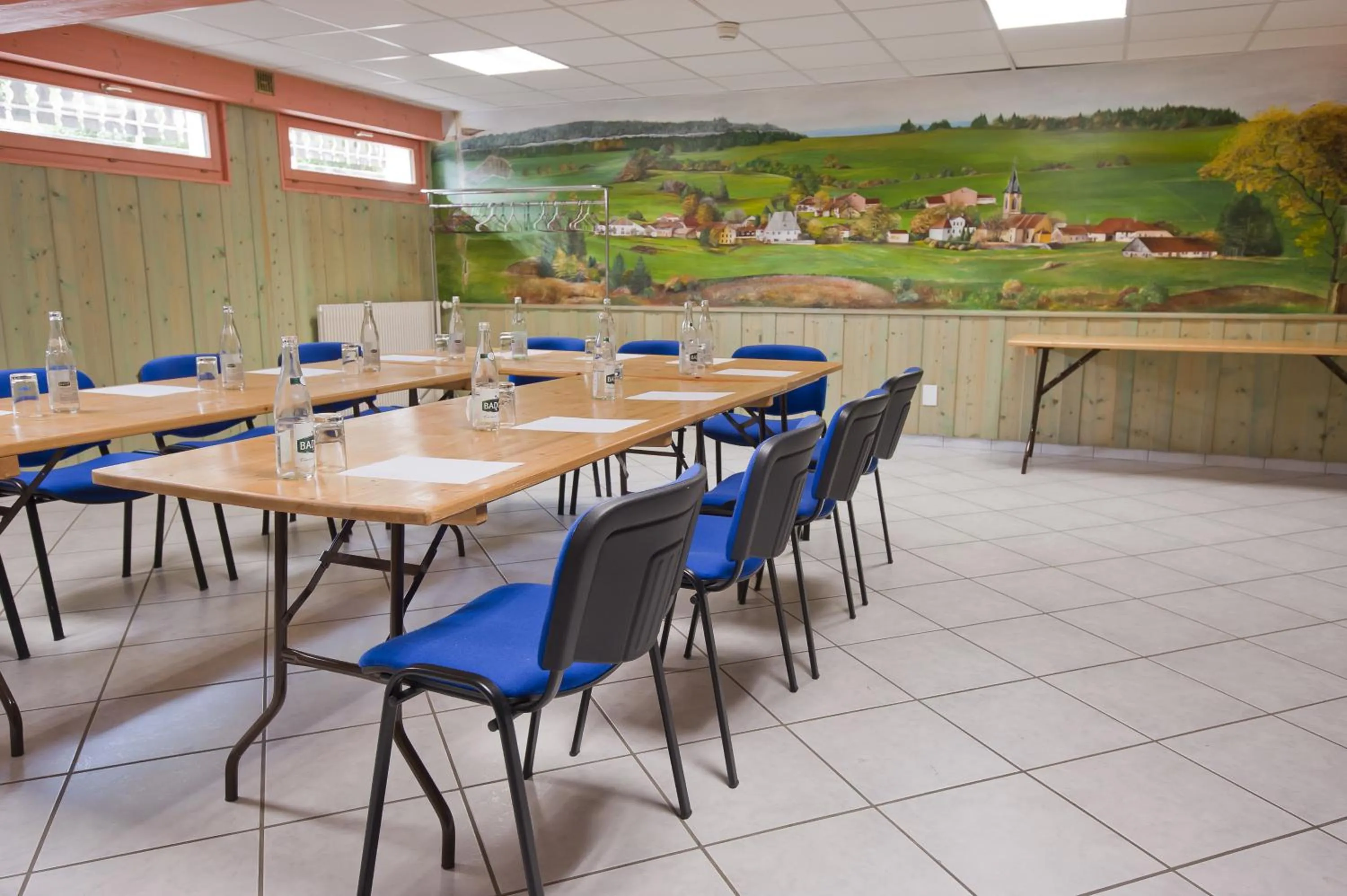 Meeting/conference room in Etoile des Neiges Hôtel et Piscine