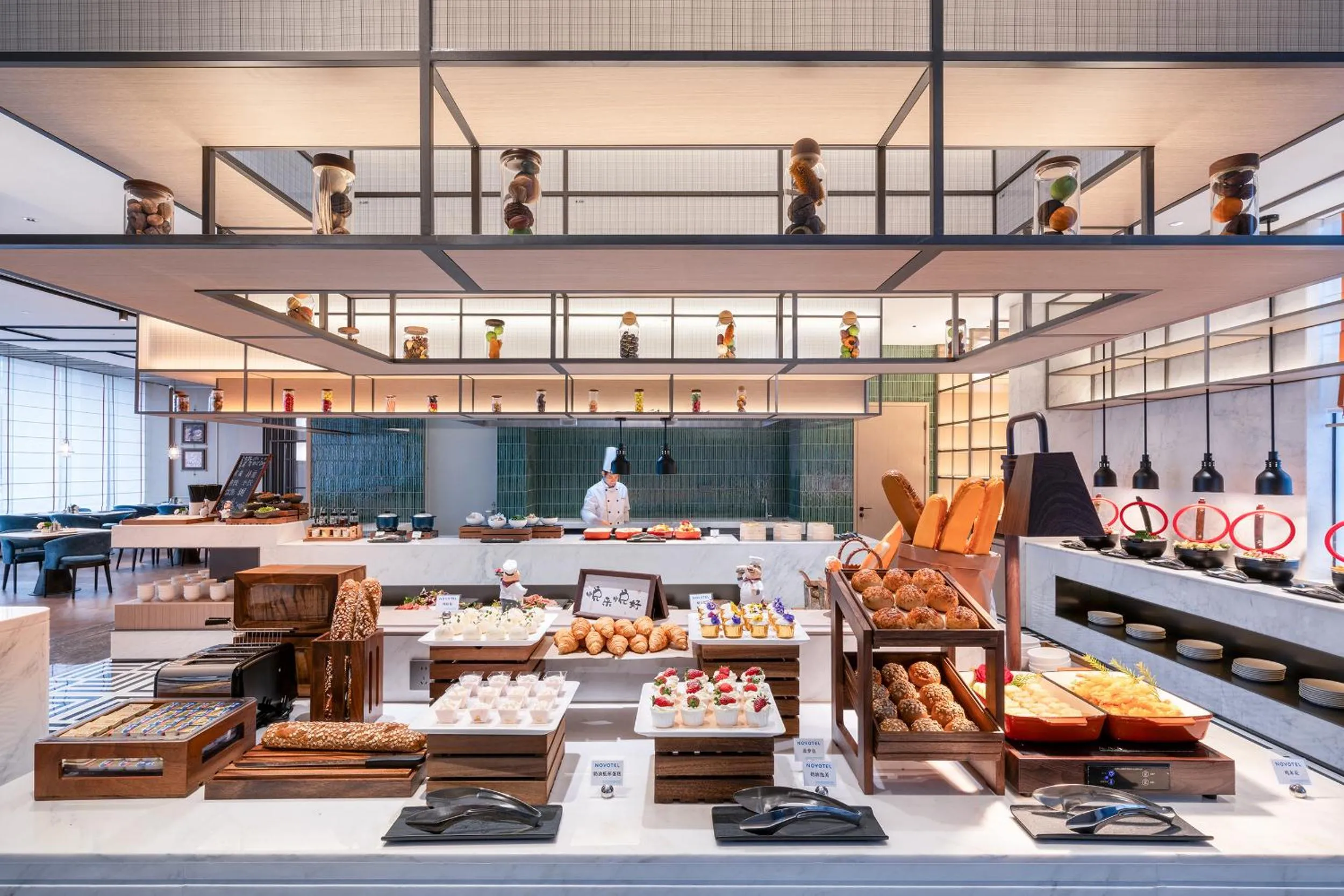 Restaurant/places to eat in Novotel Hangzhou Yuhang