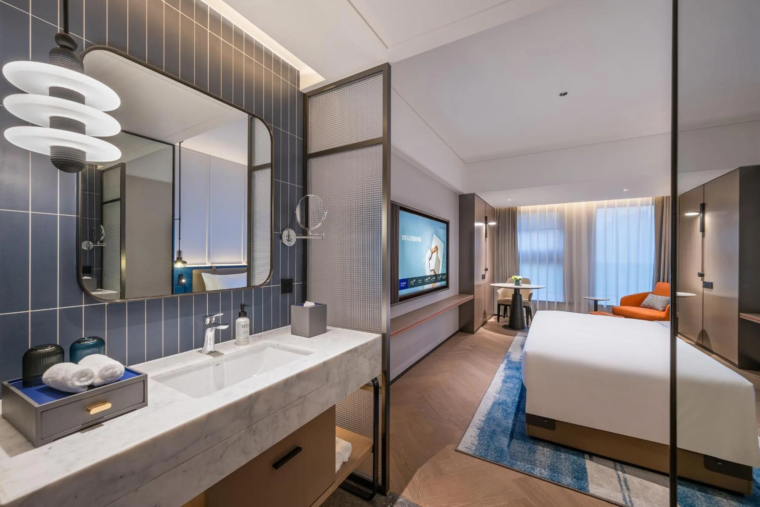 Photo of the whole room, Bed in Novotel Hangzhou Yuhang