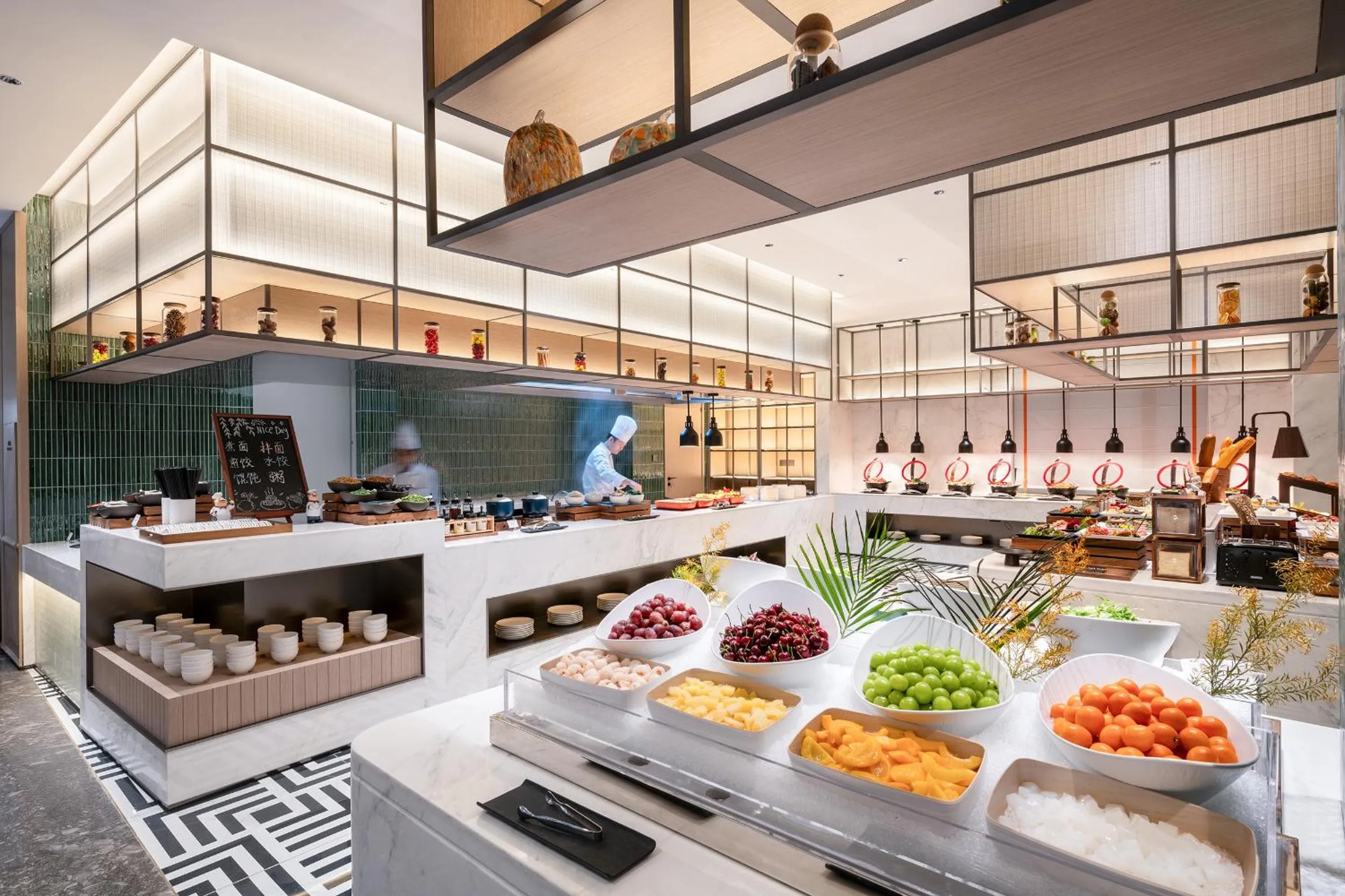 Restaurant/places to eat in Novotel Hangzhou Yuhang
