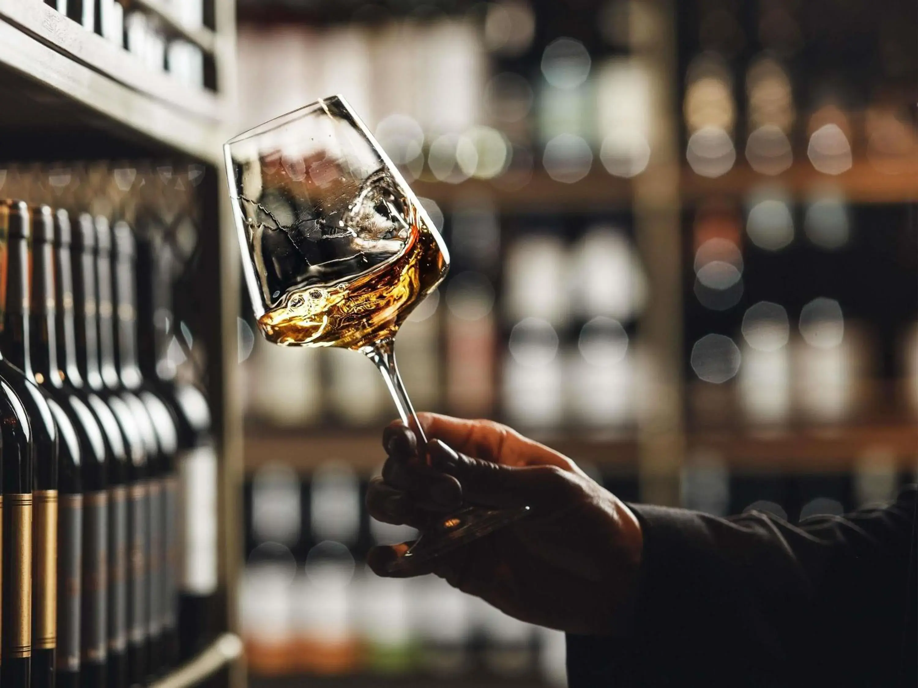 Lounge or bar in Mercure Abu Dhabi Downtown Lounge or bar in Mercure Abu Dhabi Downtown