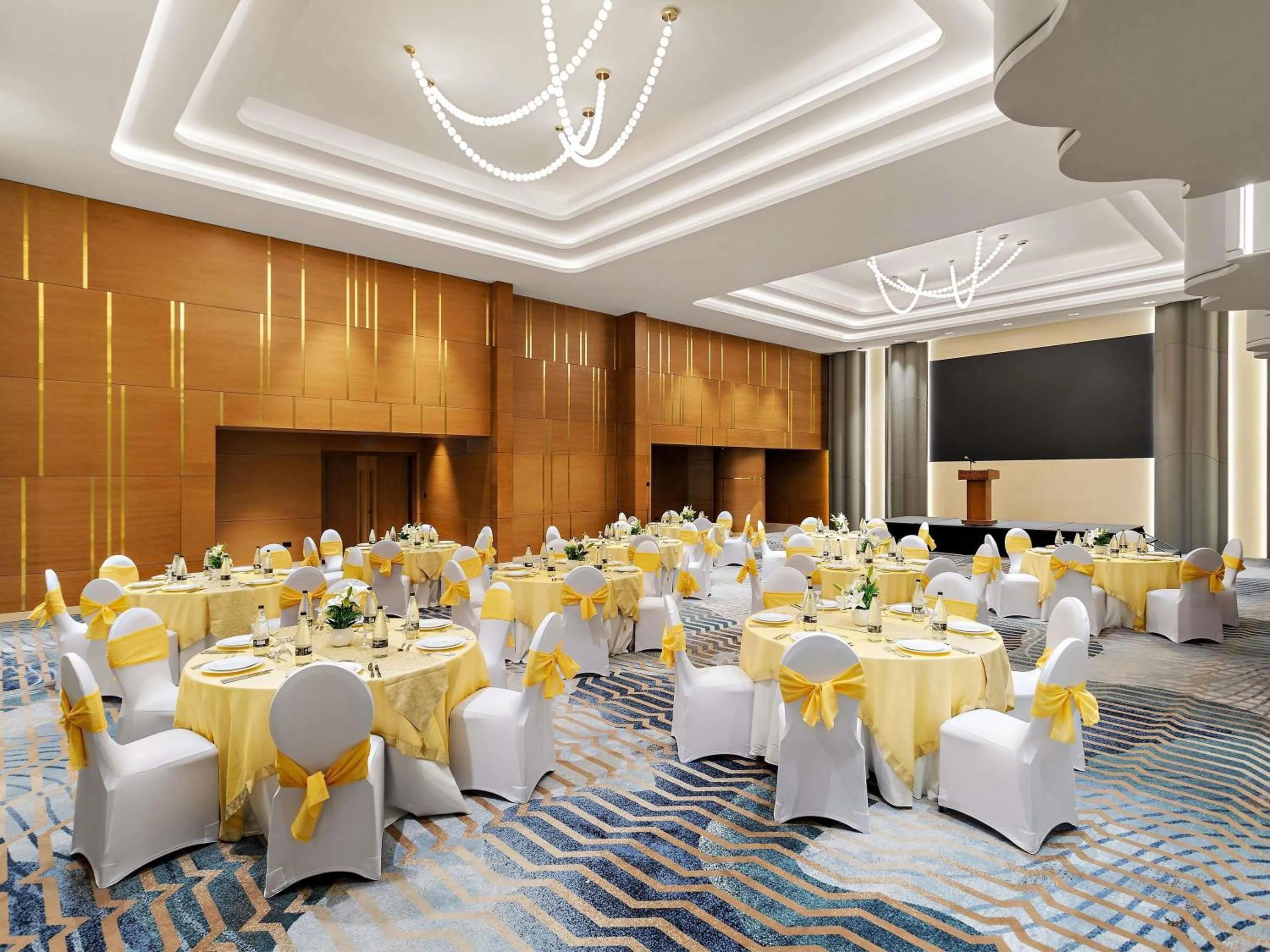 Meeting/conference room in Mercure Abu Dhabi Downtown
