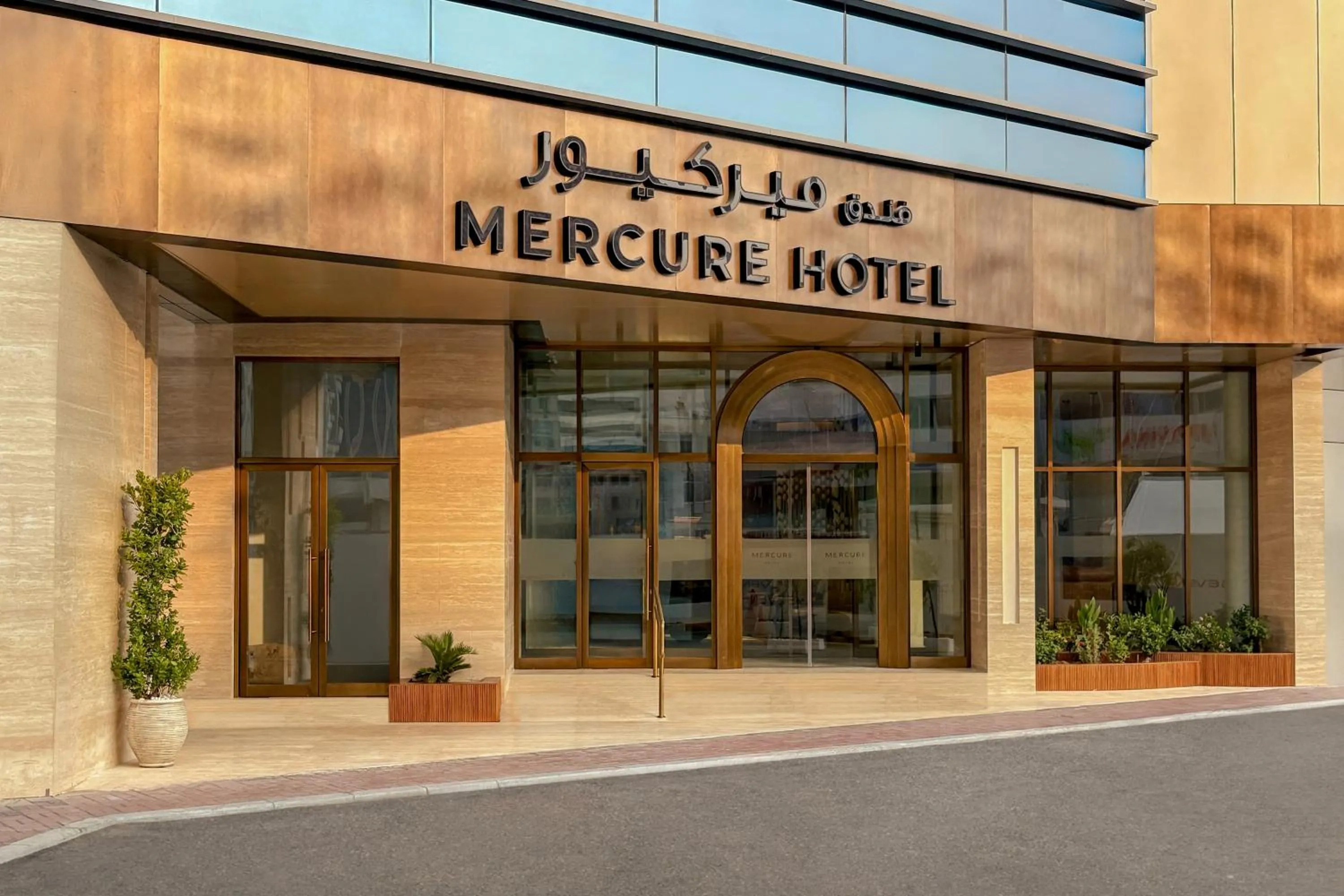 Facade/entrance in Mercure Abu Dhabi Downtown
