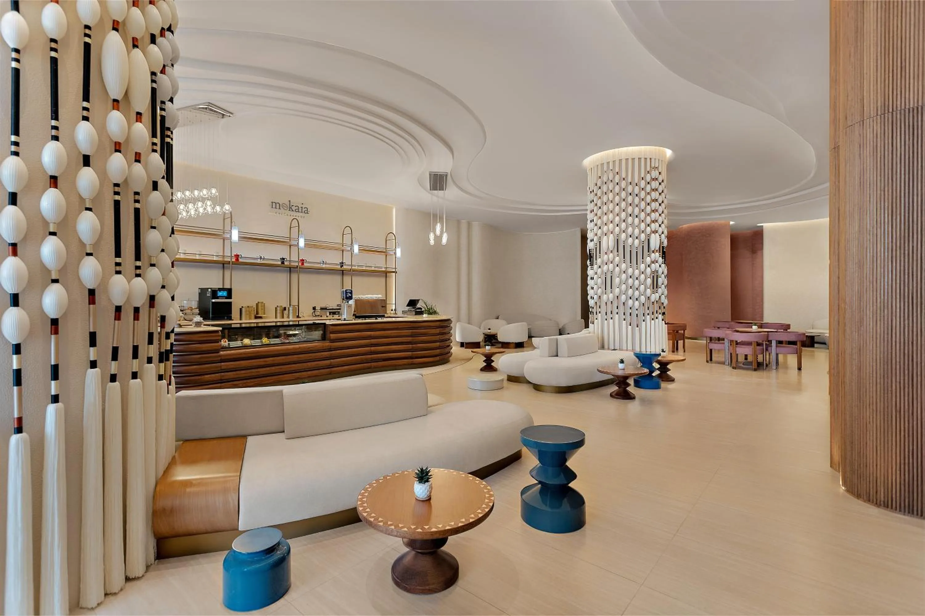 Restaurant/places to eat in Mercure Abu Dhabi Downtown