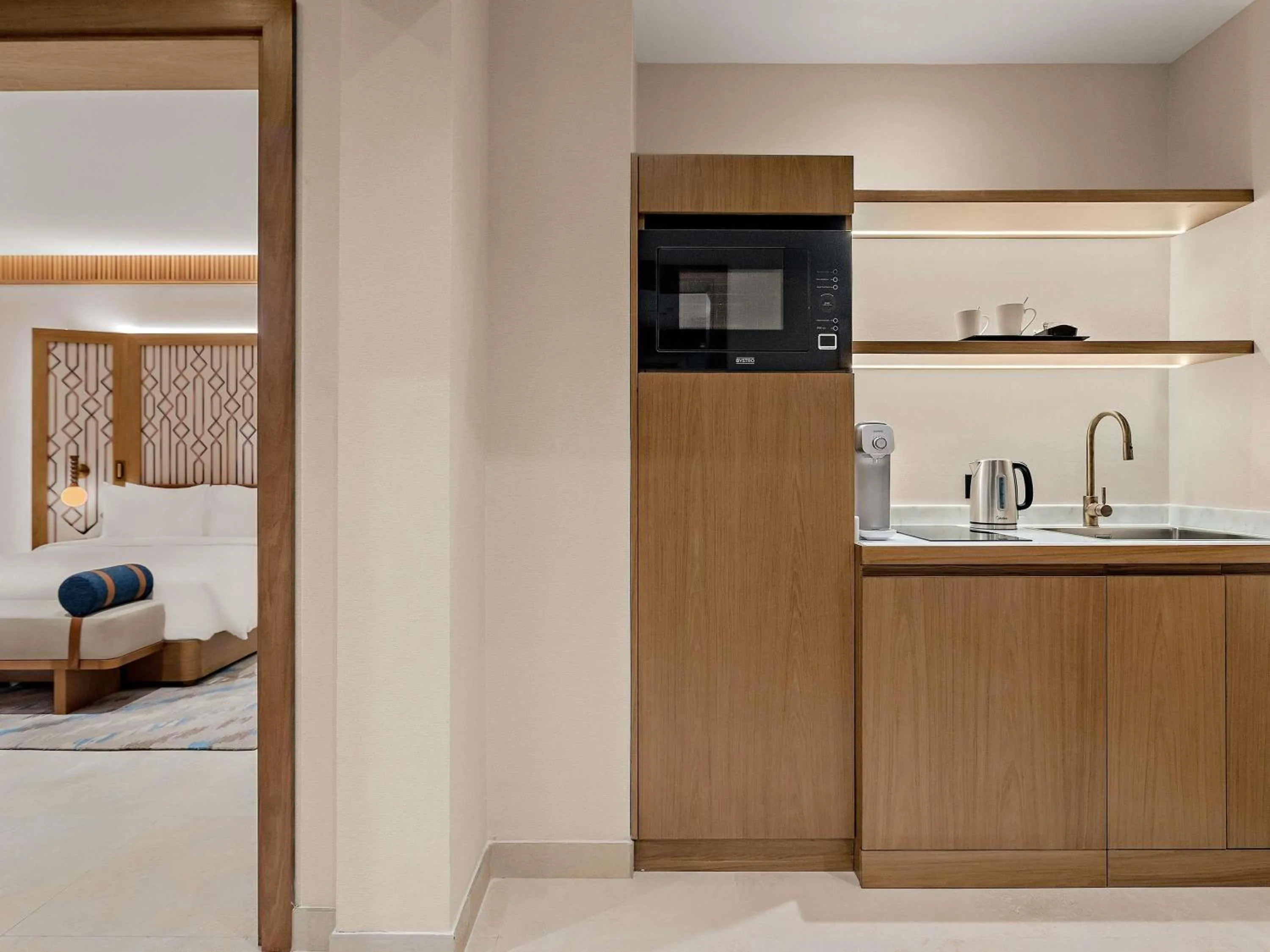 Bedroom, Bed in Mercure Abu Dhabi Downtown