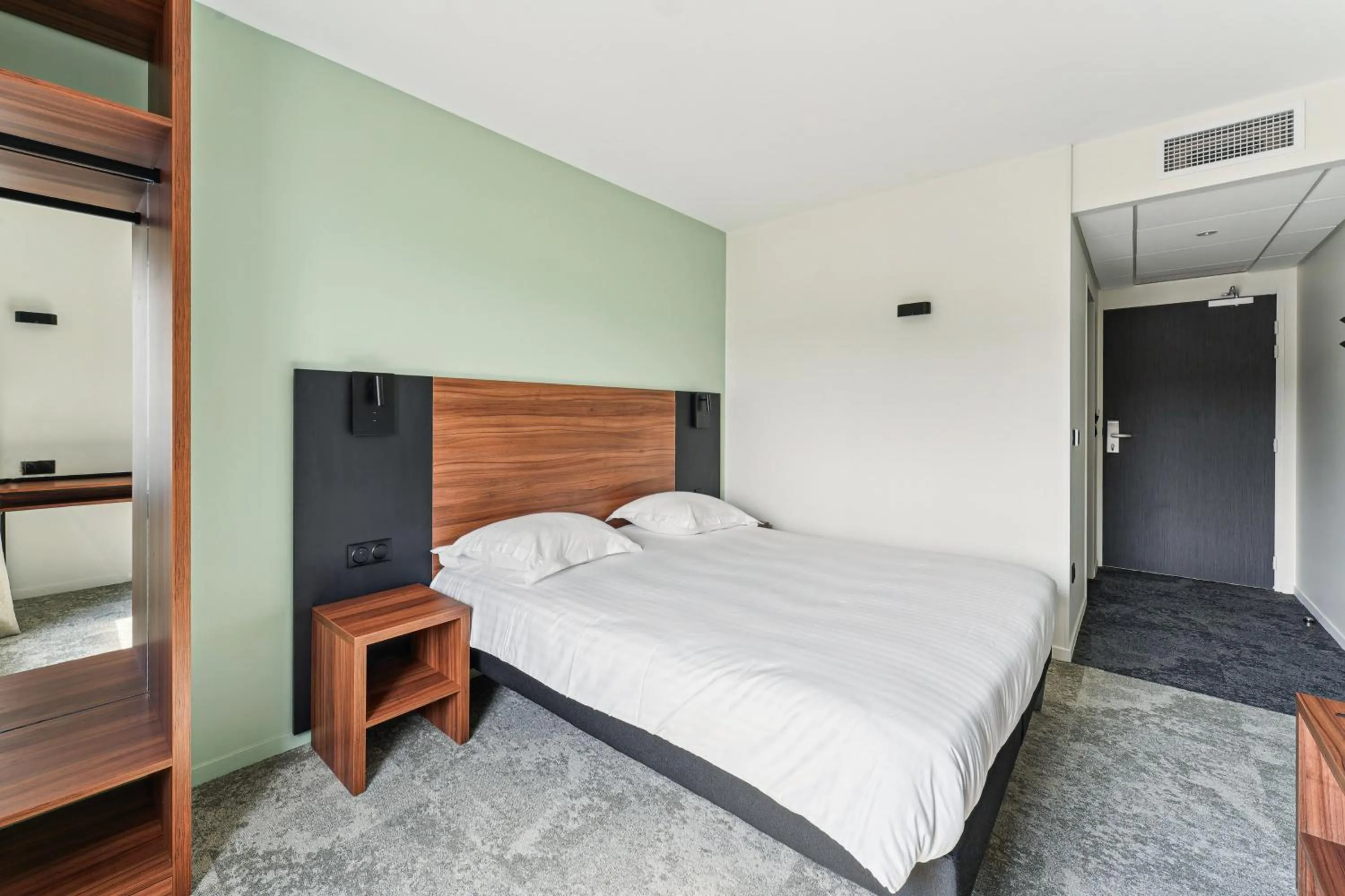 Bed in Hôtel Akena Pierrelaye