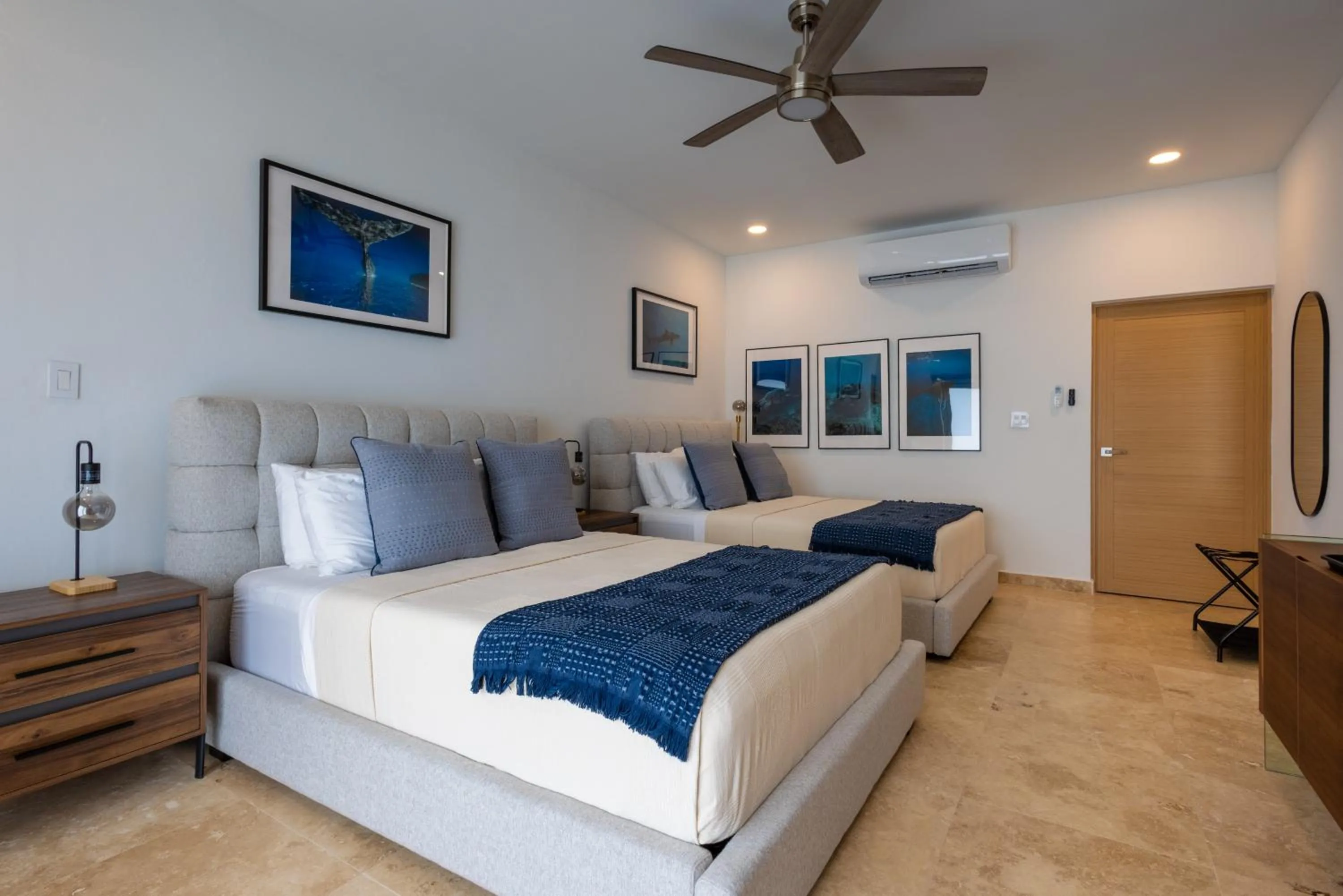 Bed in Anchors Hotel