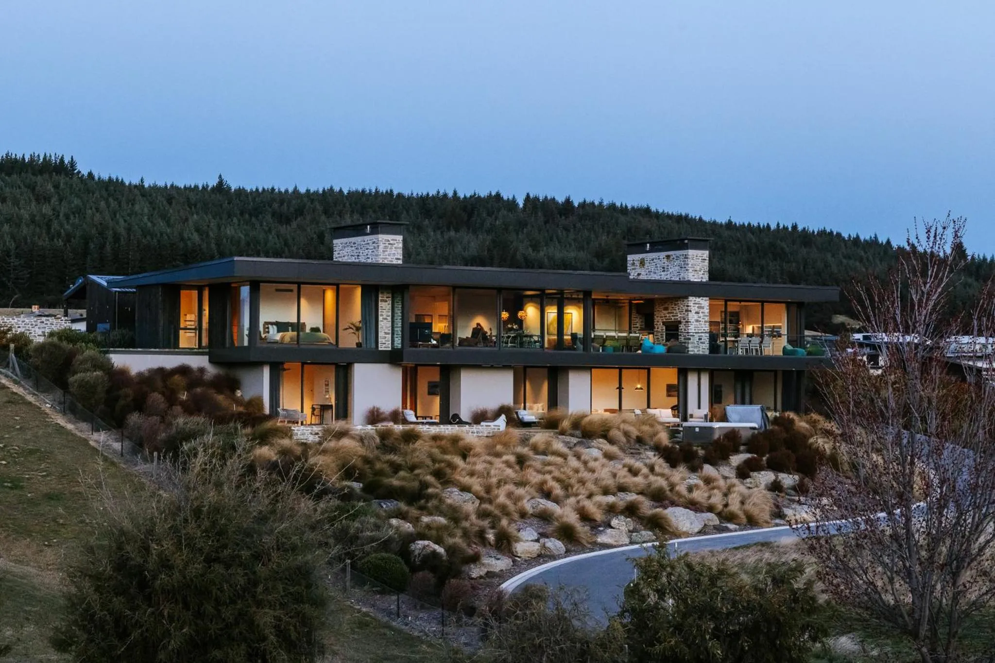 Property building in Ridgecrest - Sleeps 12 - Mountain Views