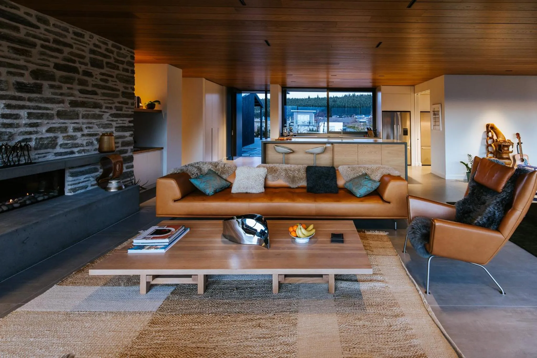 Living room in Ridgecrest - Sleeps 12 - Mountain Views