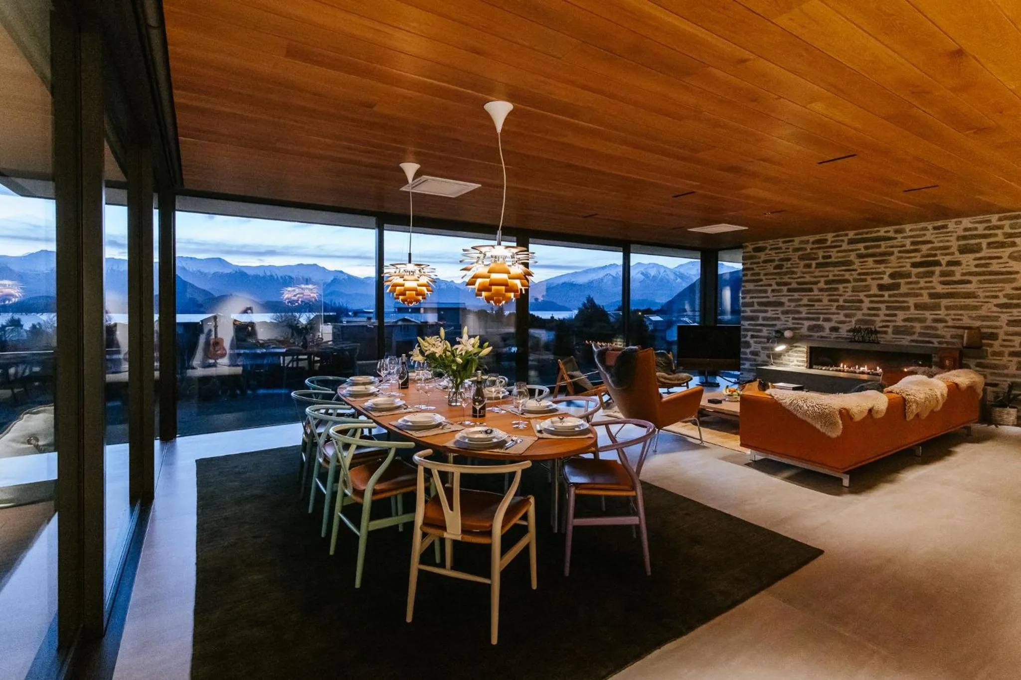 Living room in Ridgecrest - Sleeps 12 - Mountain Views