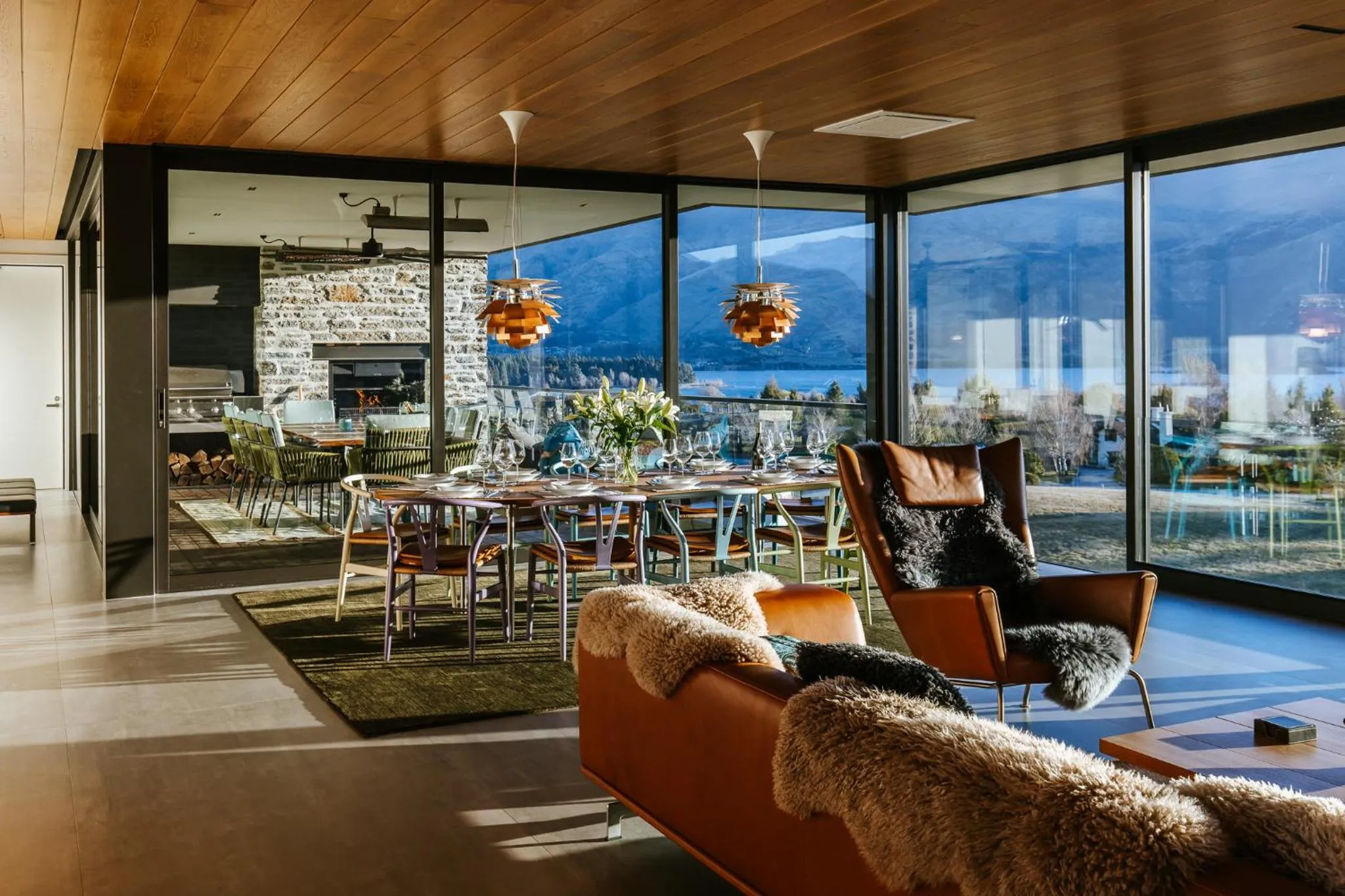 Lake view in Ridgecrest - Sleeps 12 - Mountain Views