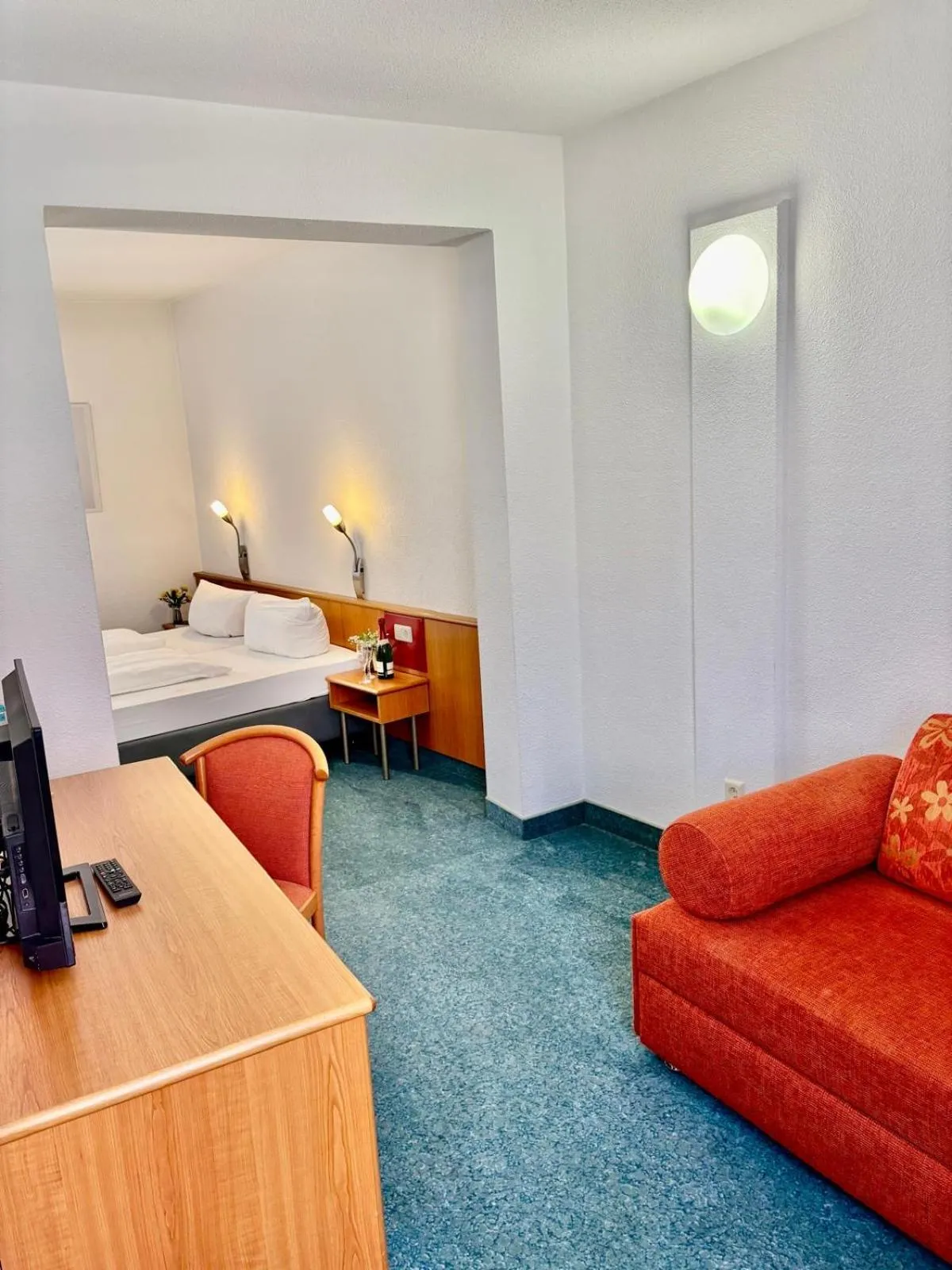 Large Double Room - single occupancy in Hotel Goldener Adler